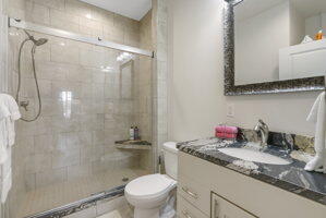 212 West Main Street Property Photo 9