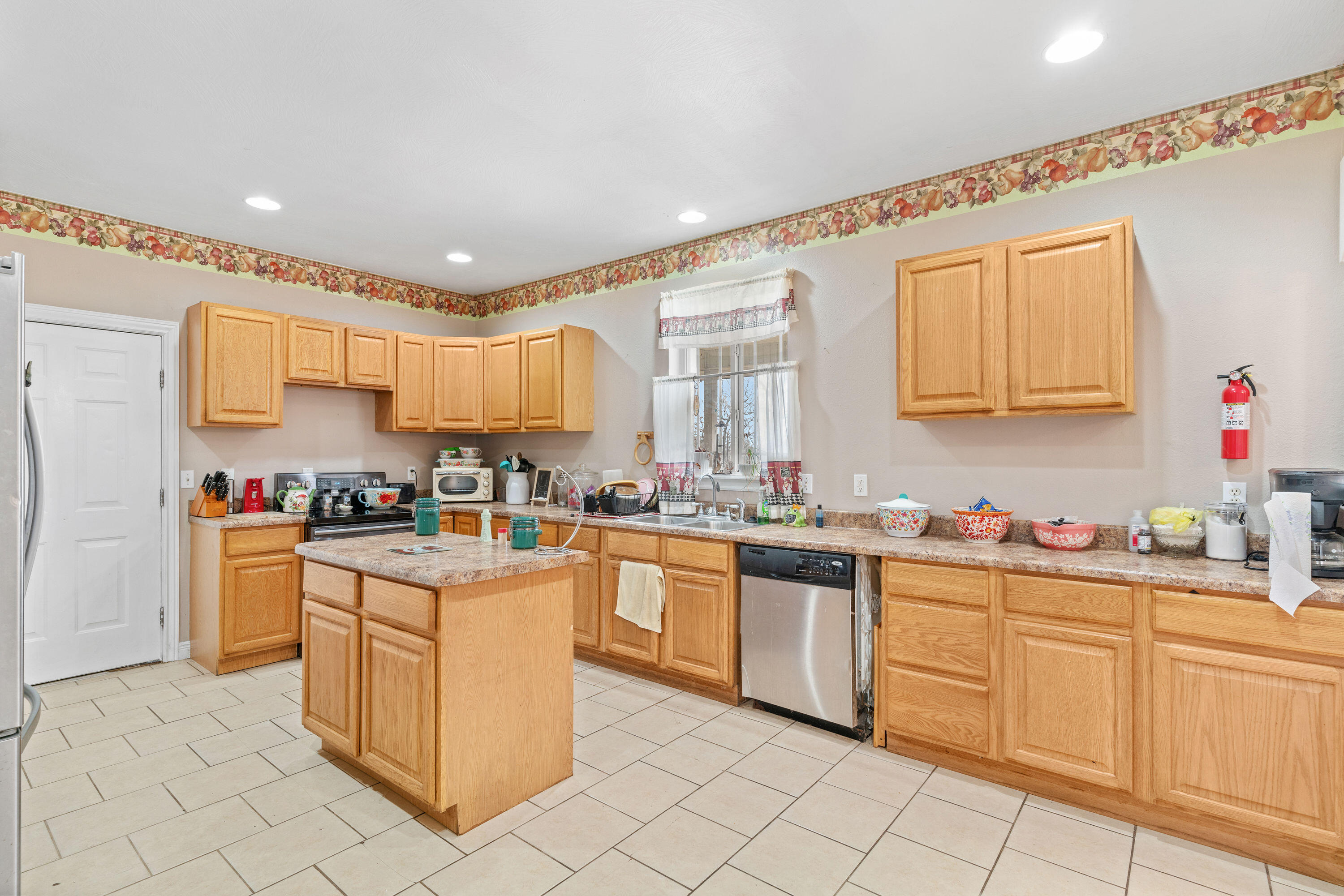 3542 West Farm Rd 60 Property Photo 8