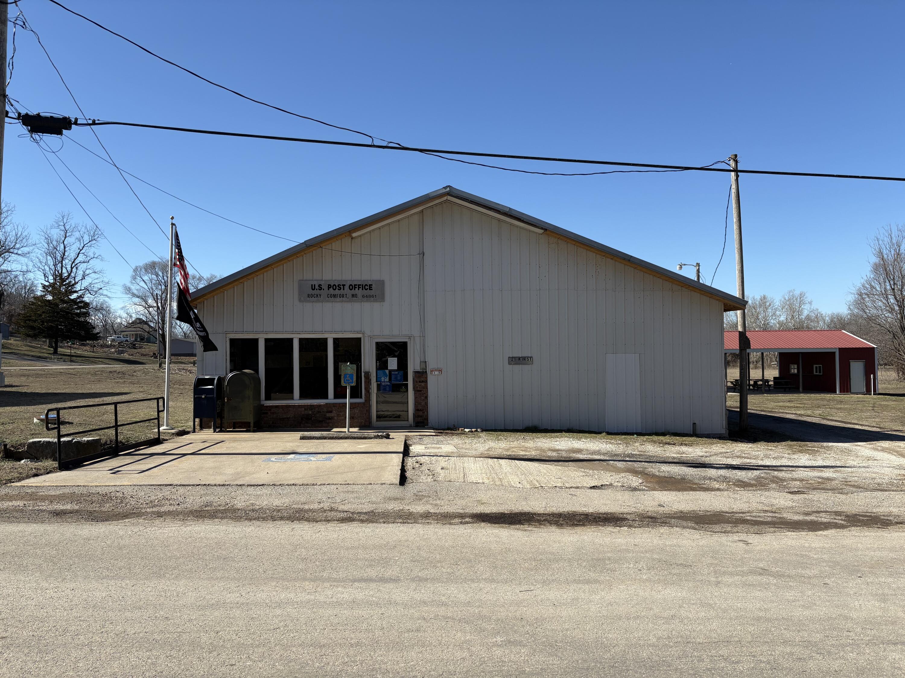 121 Main St. Property Photo