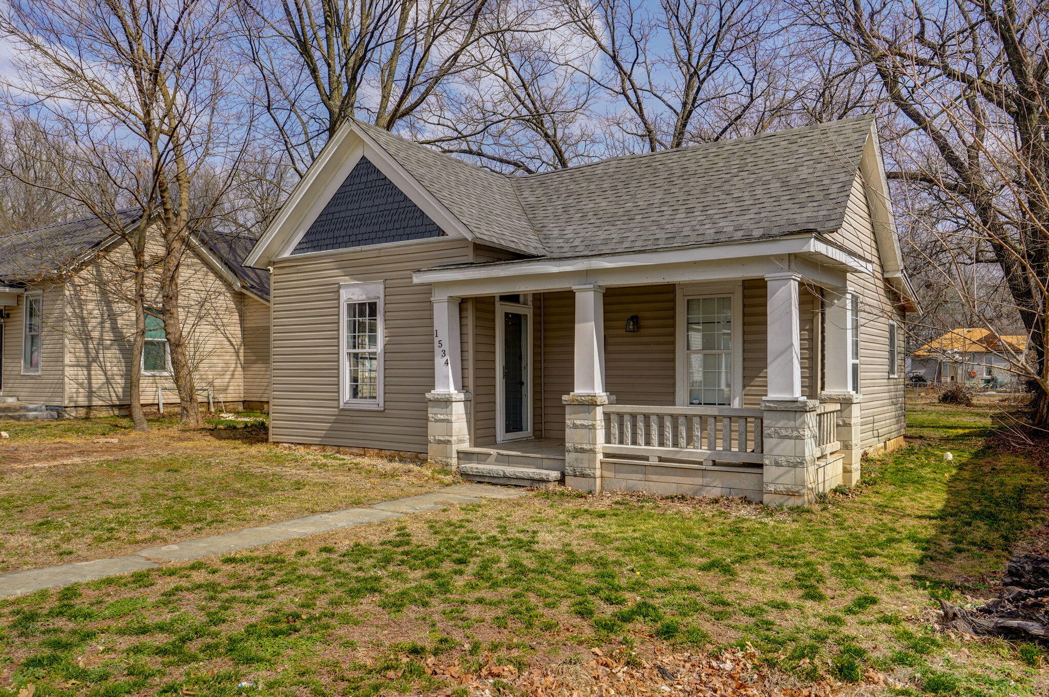 1534 North Irving Avenue Property Photo 1