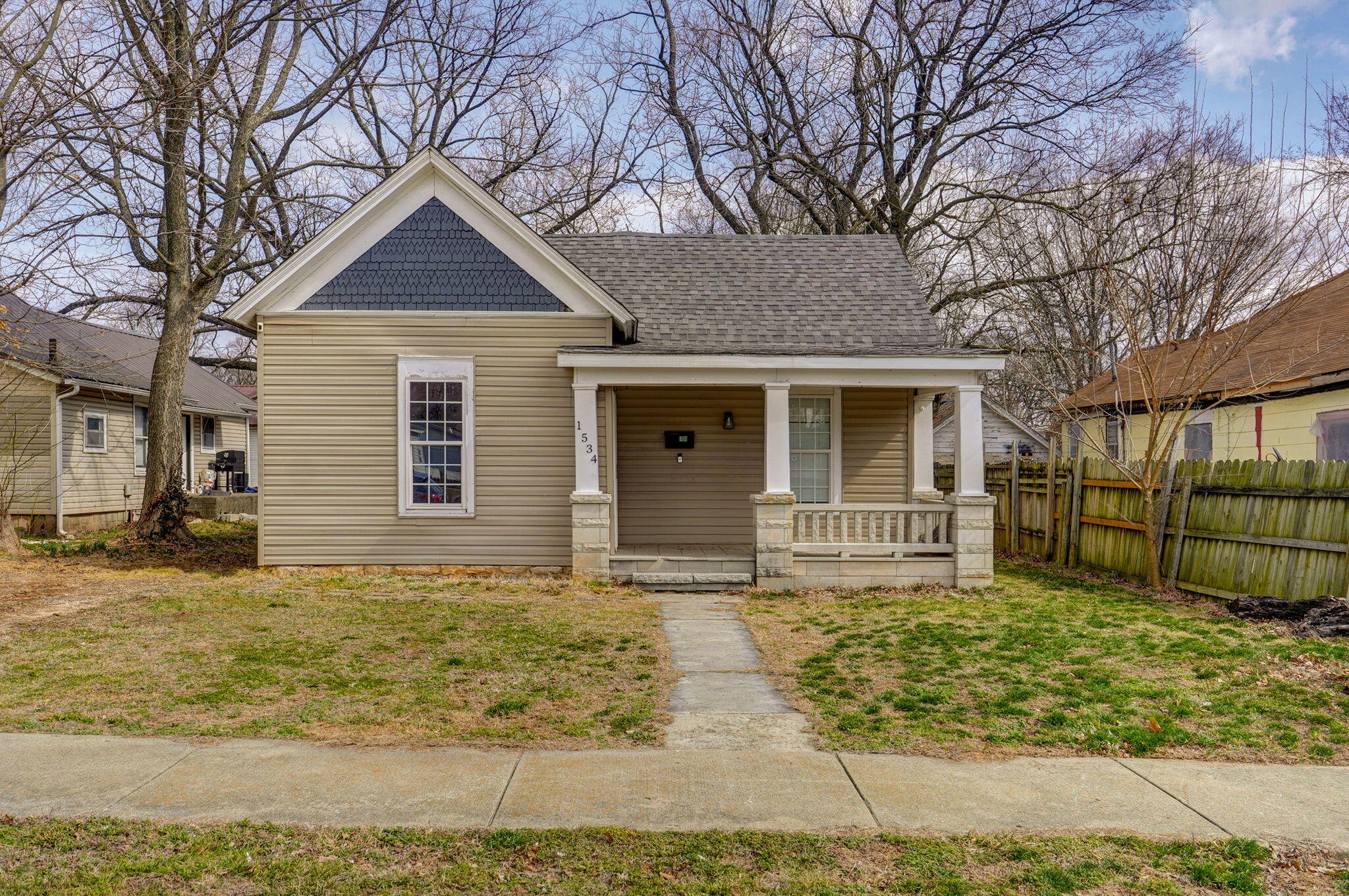 1534 North Irving Avenue Property Photo 2