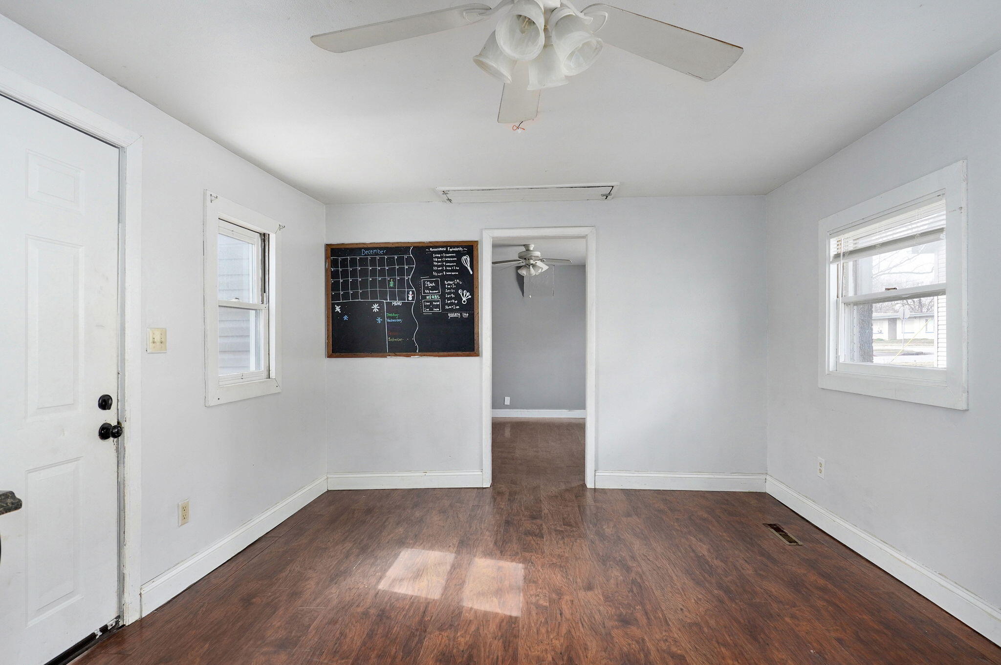 1534 North Irving Avenue Property Photo 10