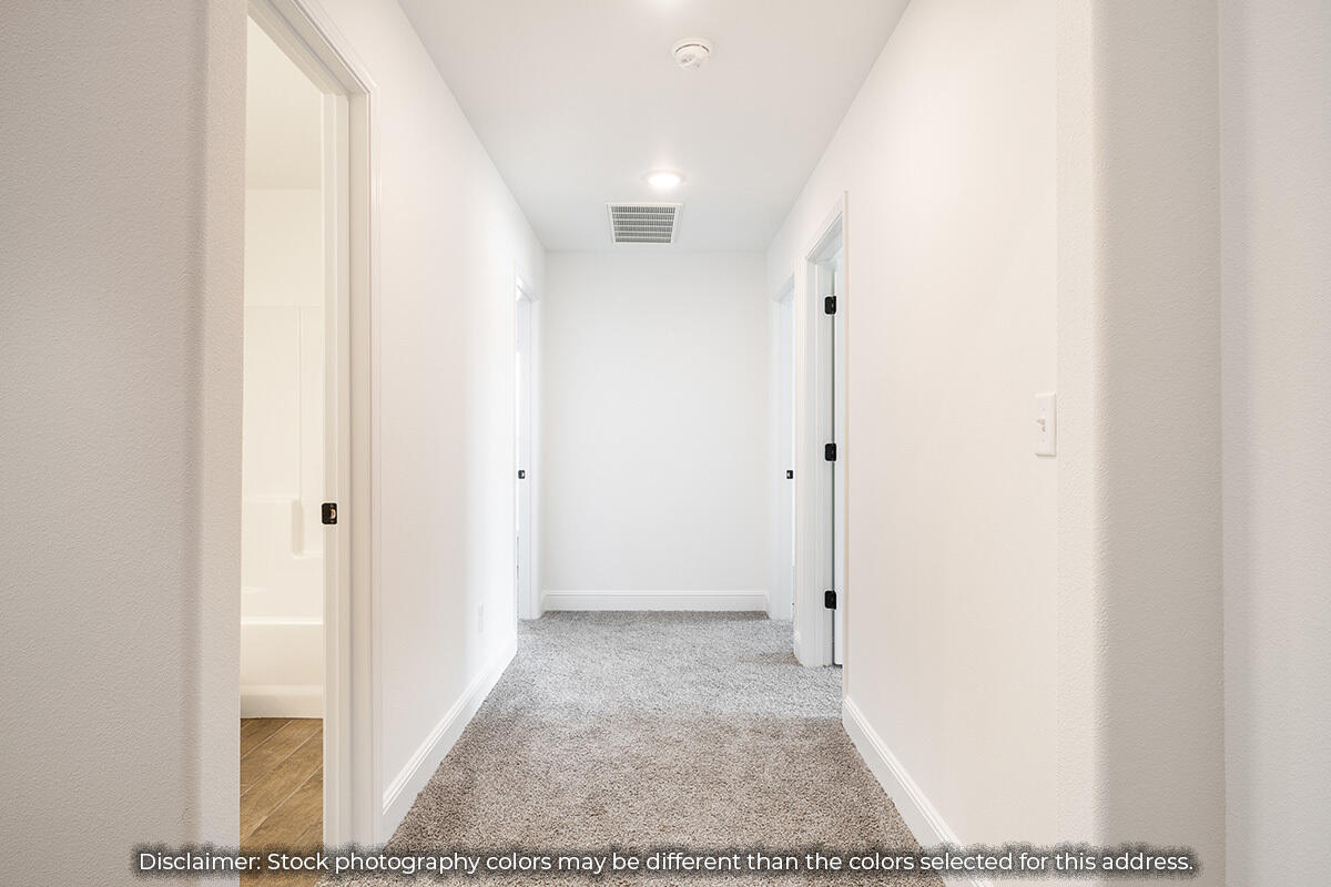 5208 South April Court Property Photo 4