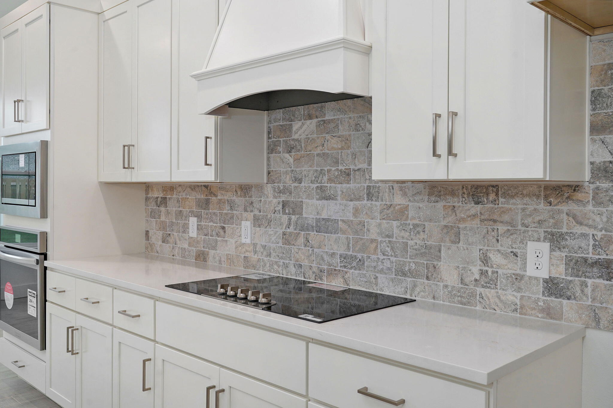 5208 South April Court Property Photo 10