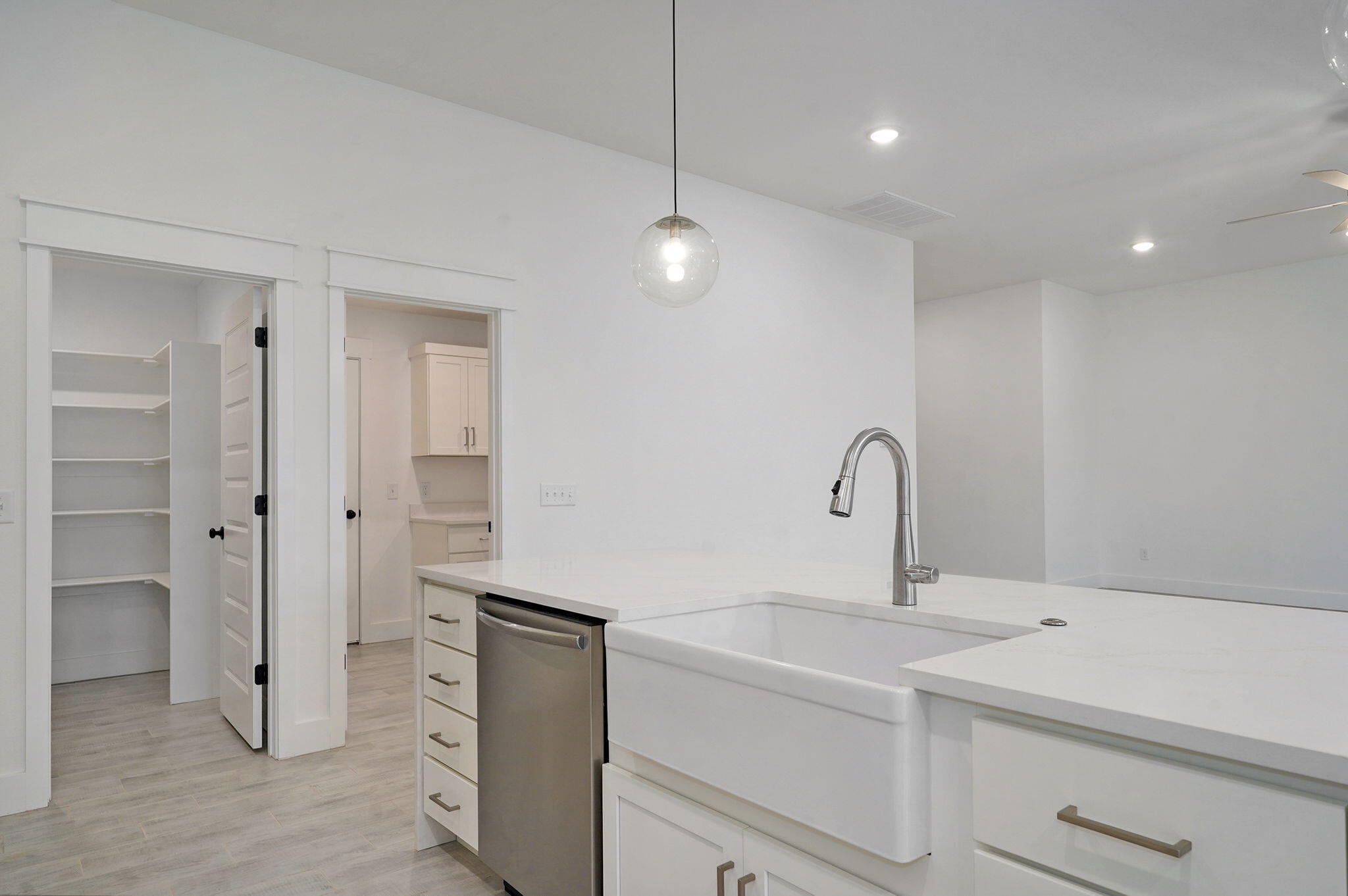 5208 South April Court Property Photo 11