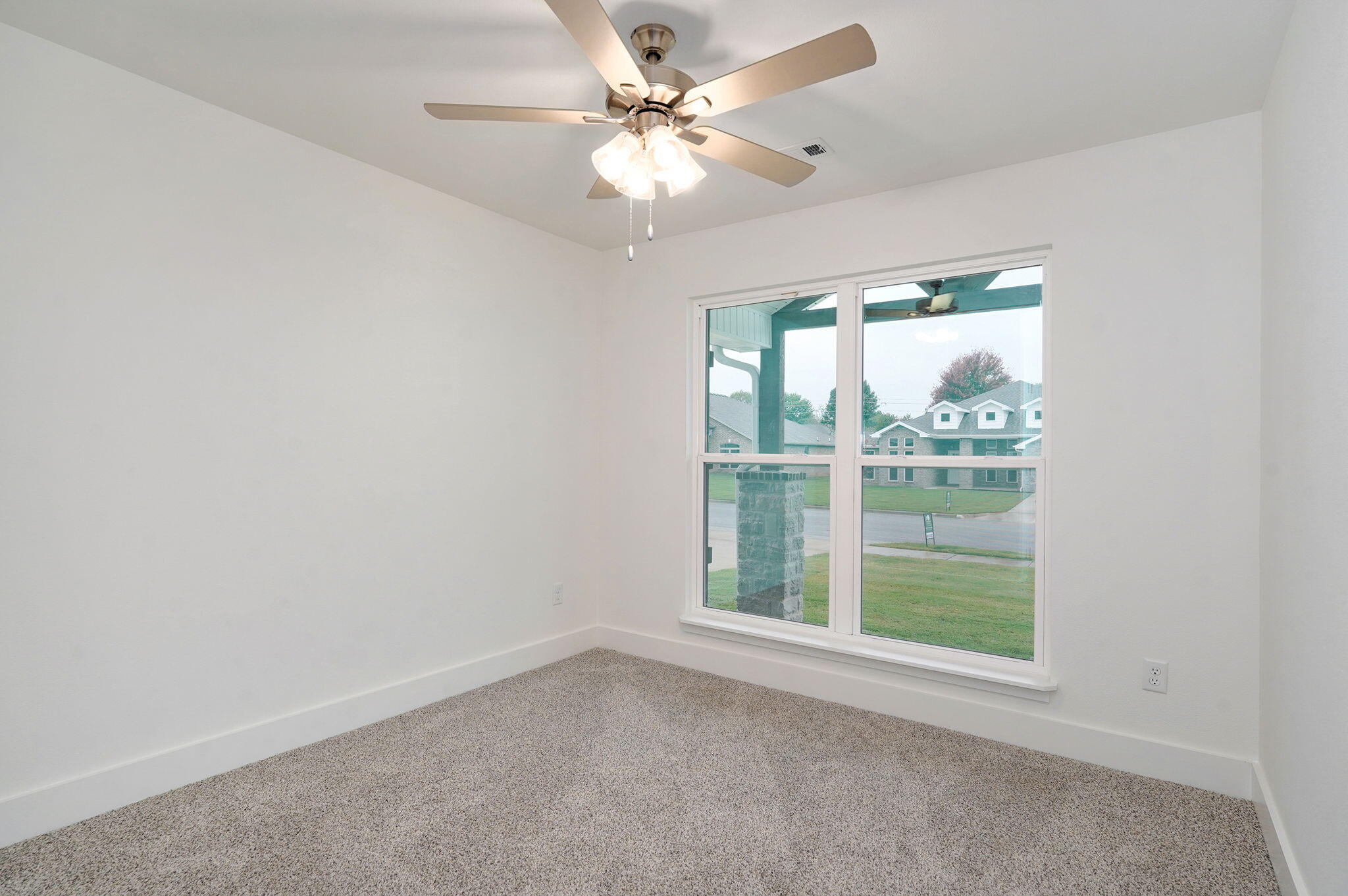 5208 South April Court Property Photo 20