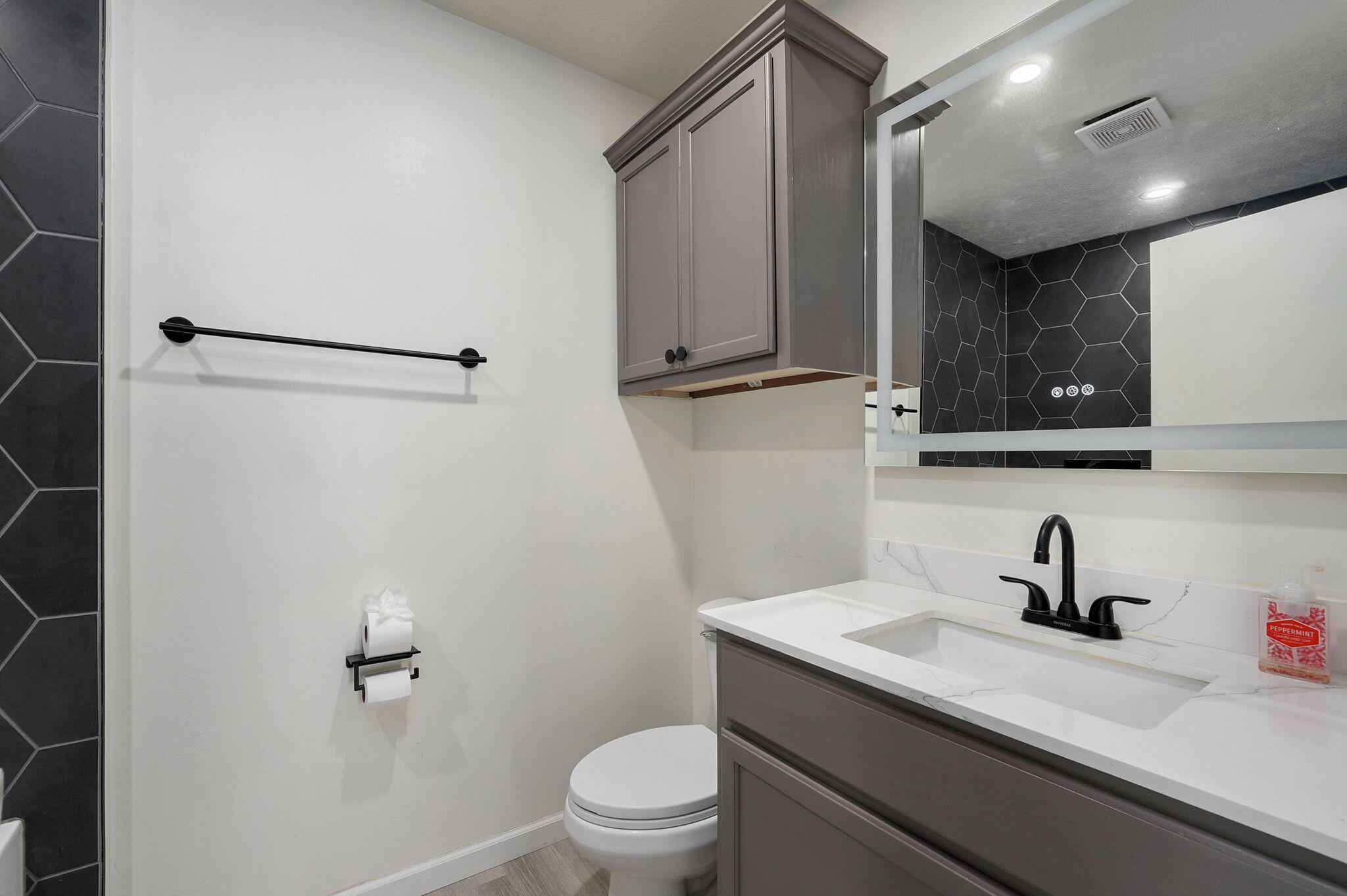 2355 East Harrison Street Property Photo 20