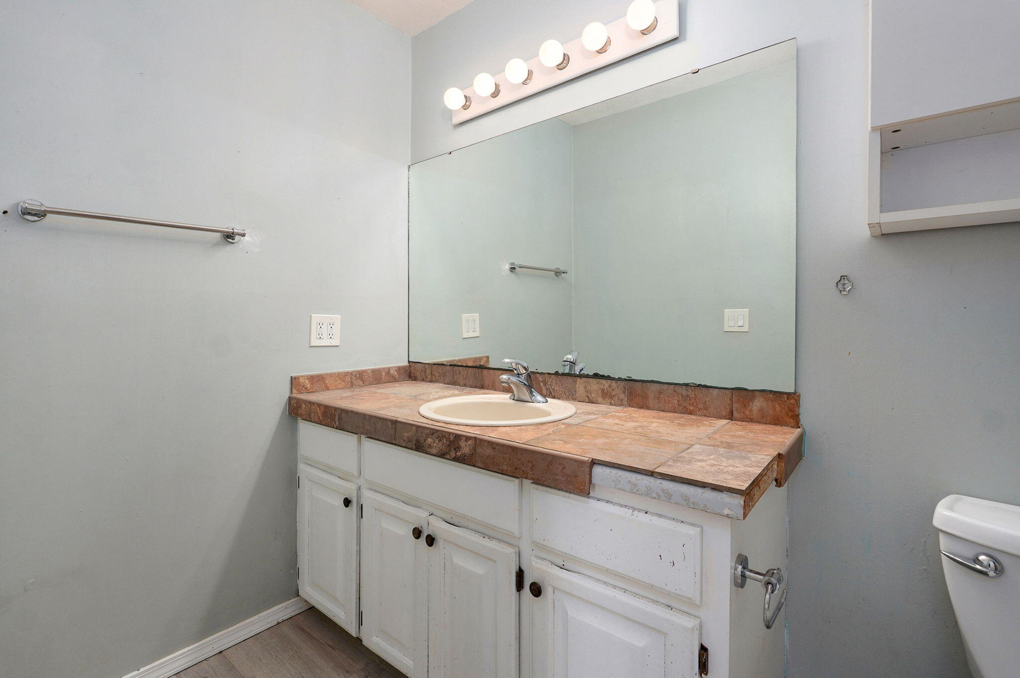 2355 East Harrison Street Property Photo 23