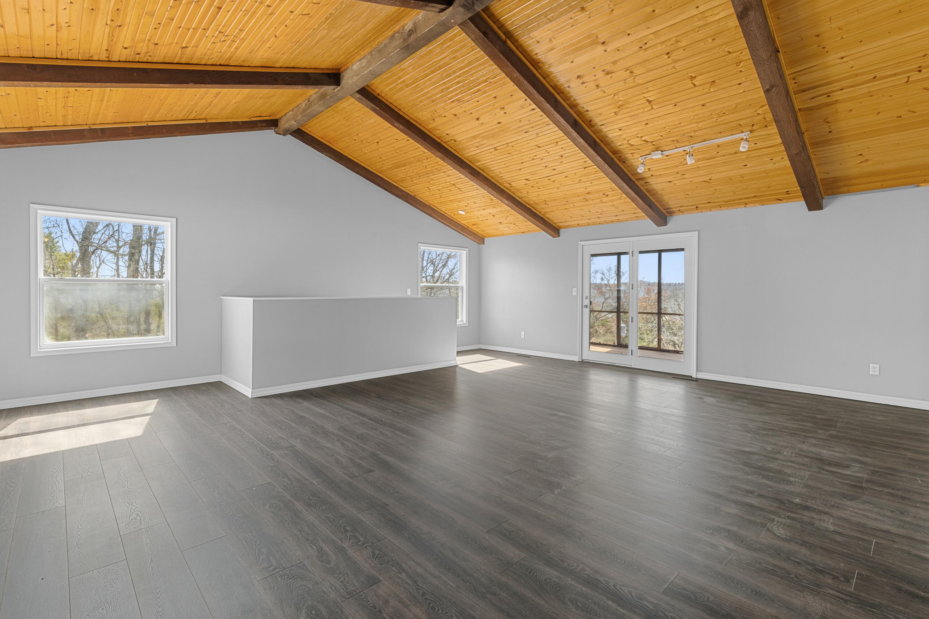 2735 Talking Rocks Road Property Photo 10