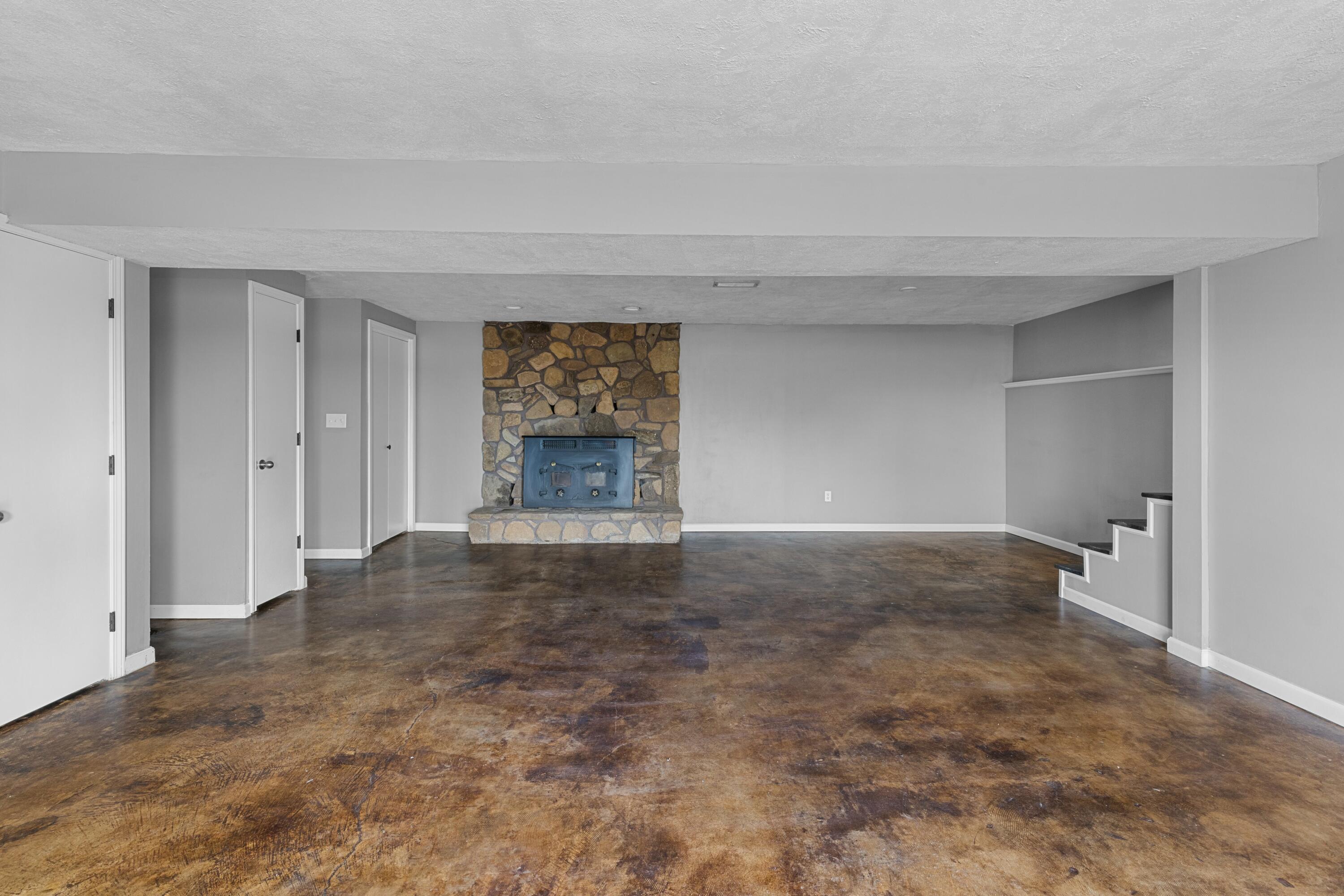 2735 Talking Rocks Road Property Photo 31