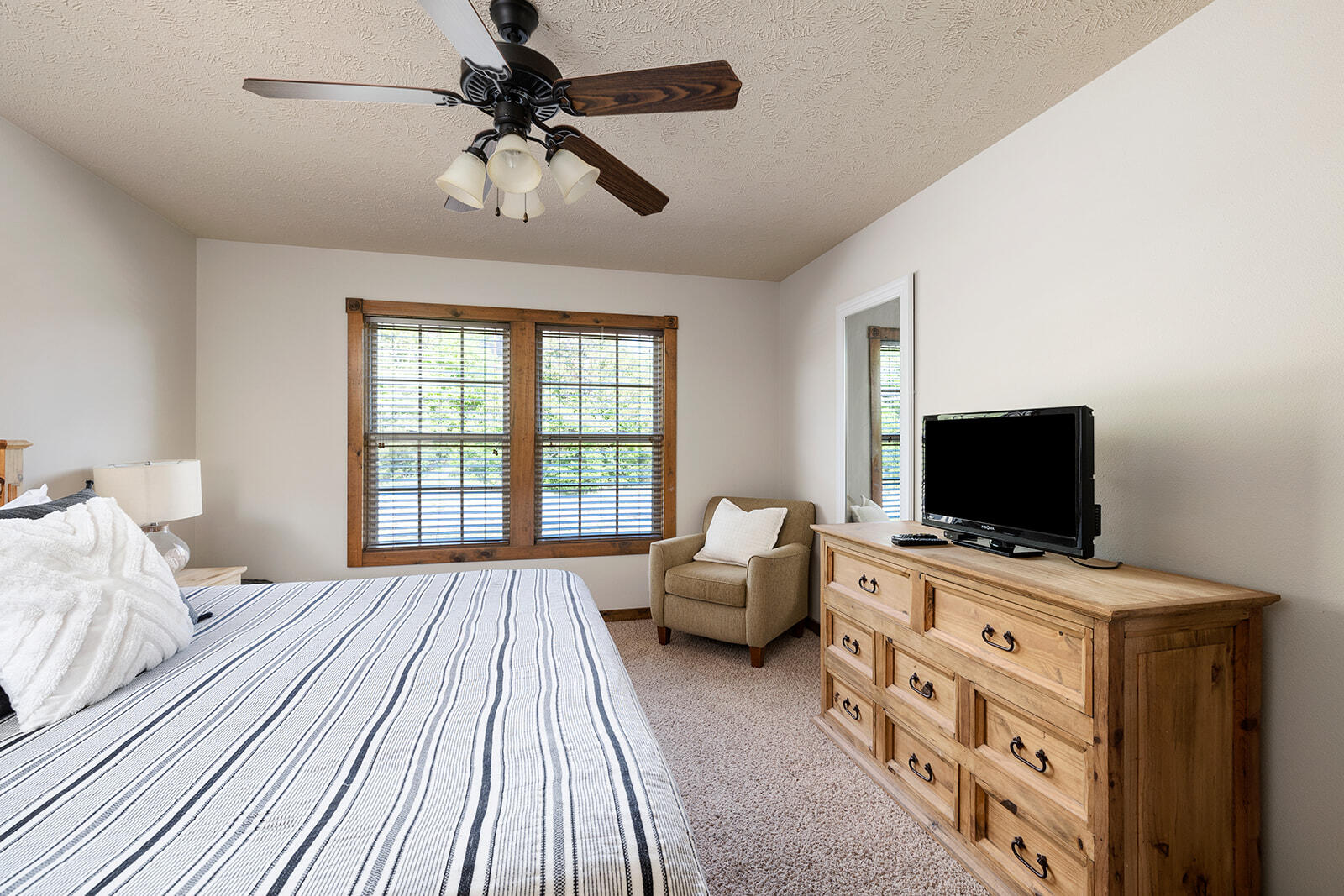 105 Poolside Way Property Photo 39