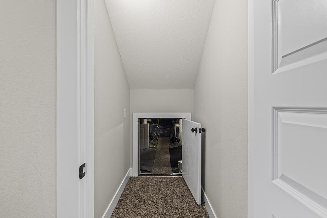 6092 South Iris Lane Property Photo 44