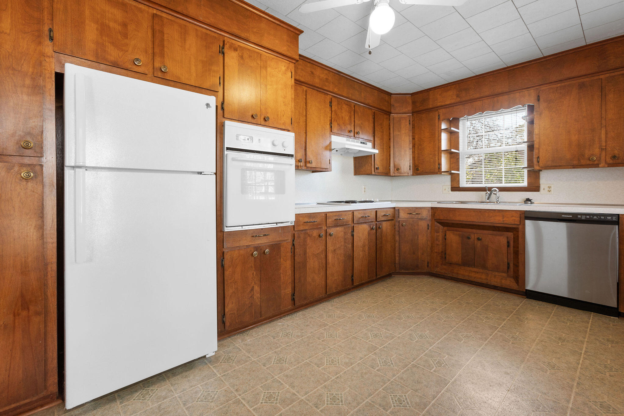 6548 State Highway 13 Property Photo 5