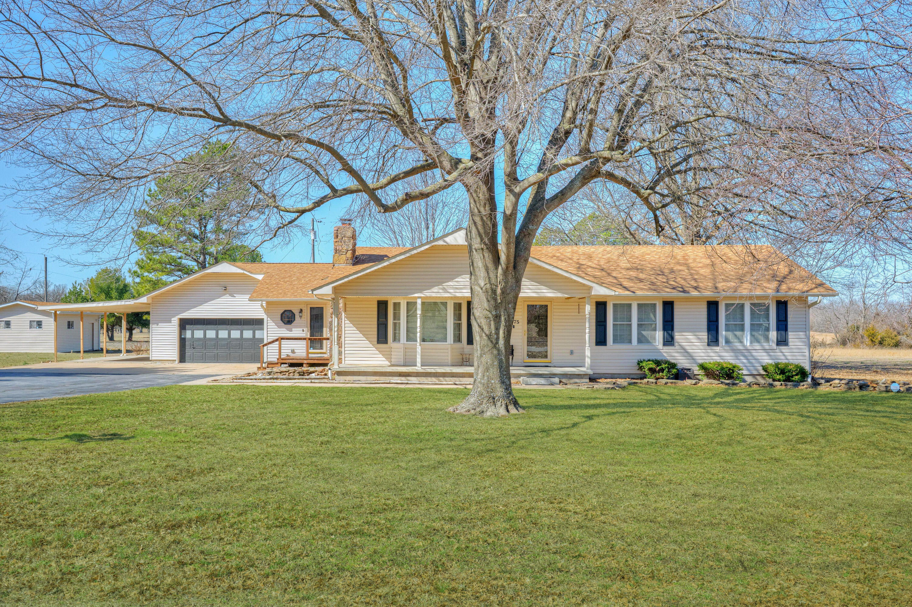5775 Pearl Street Property Photo