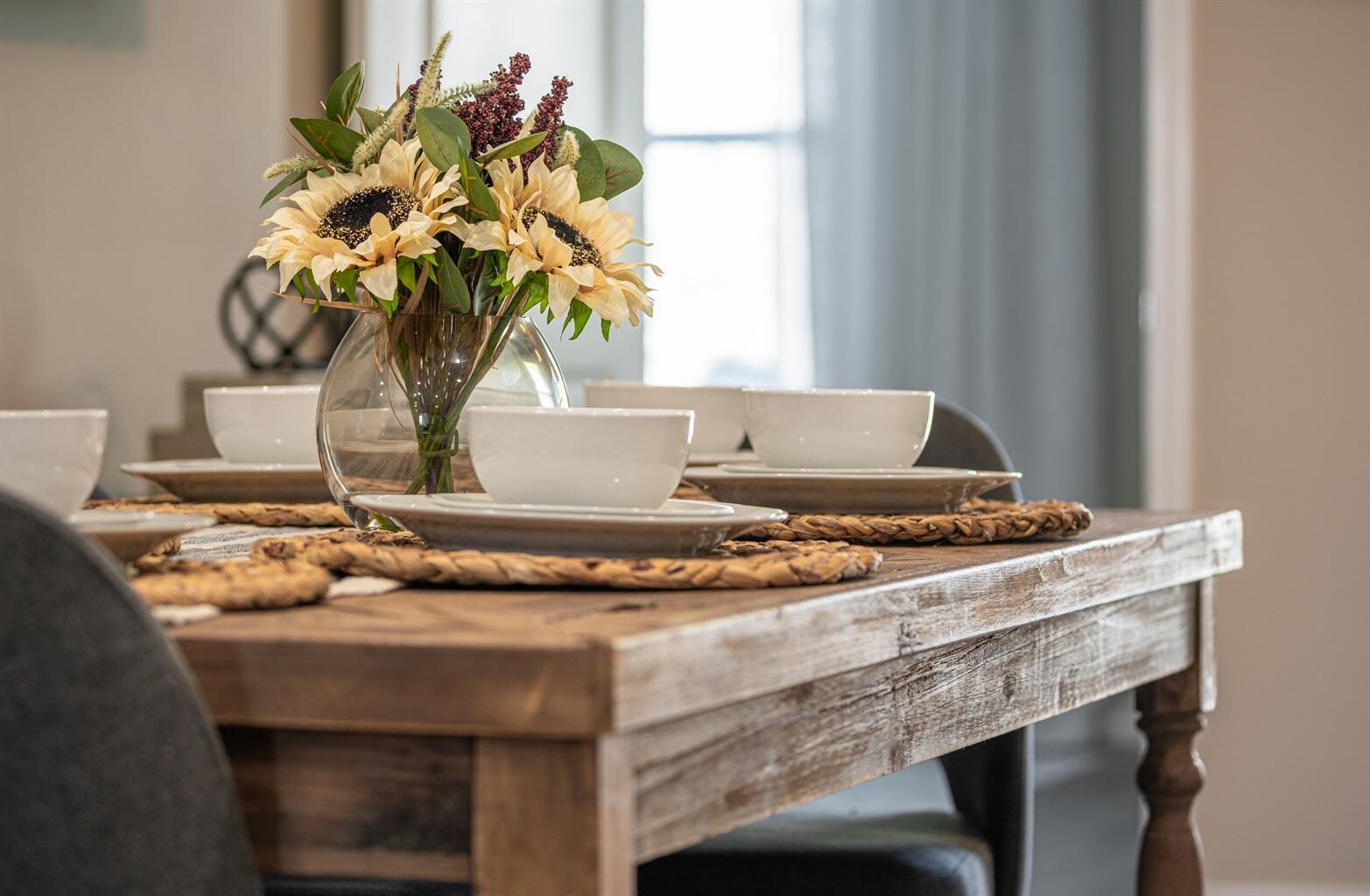 3110 South Vineyards Terrace Property Photo 6