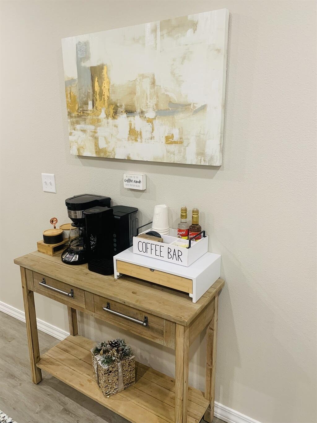 3110 South Vineyards Terrace Property Photo 9