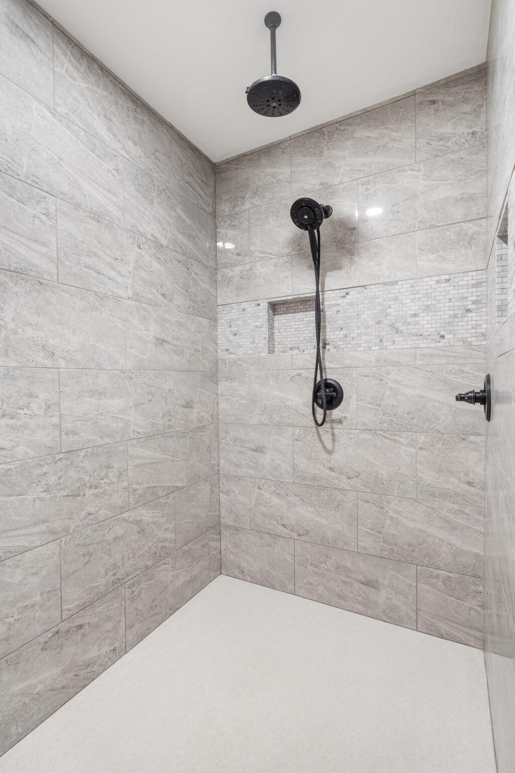 6133 South Maryland Avenue Property Photo 17