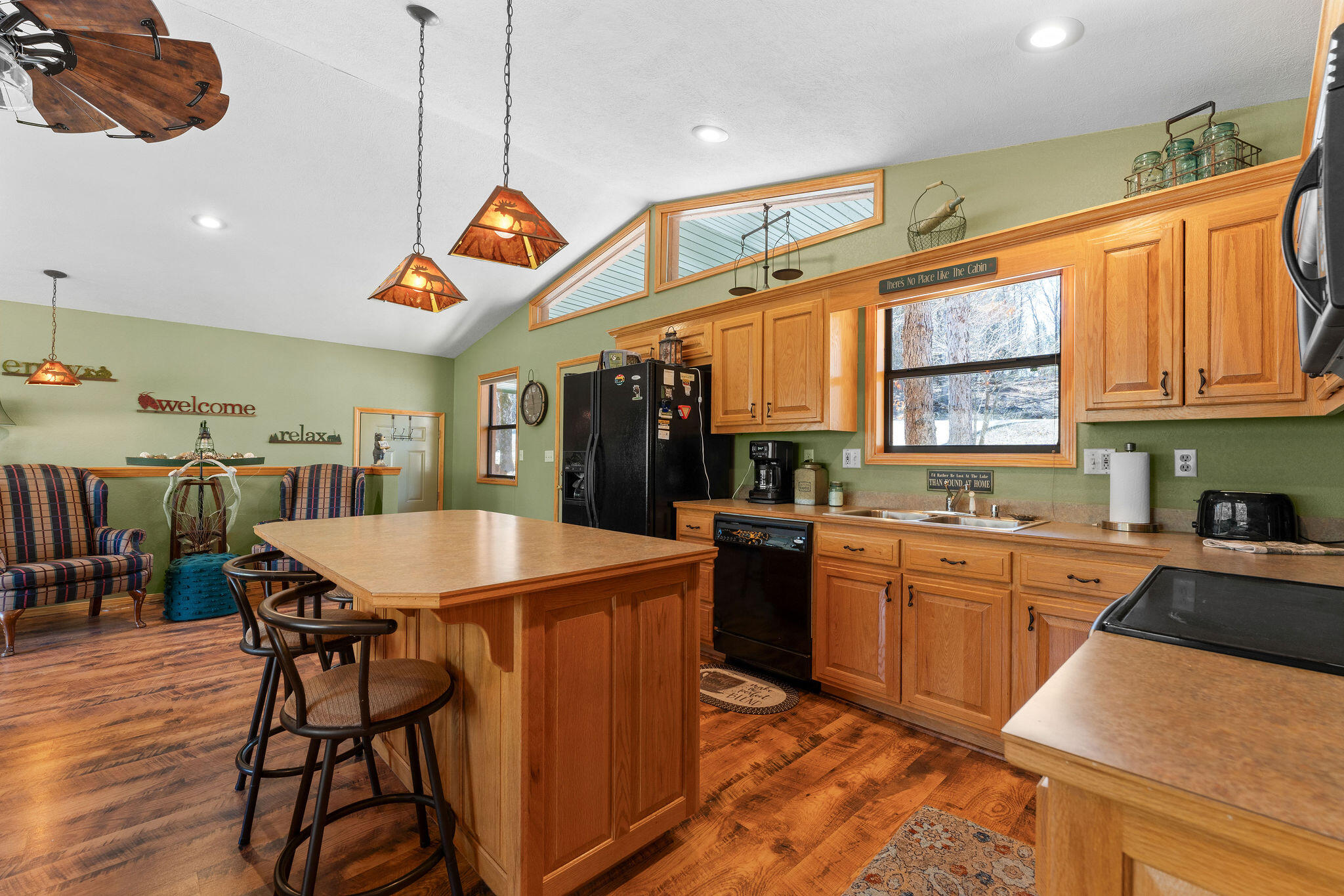 22584 Air Park Drive Property Photo 16