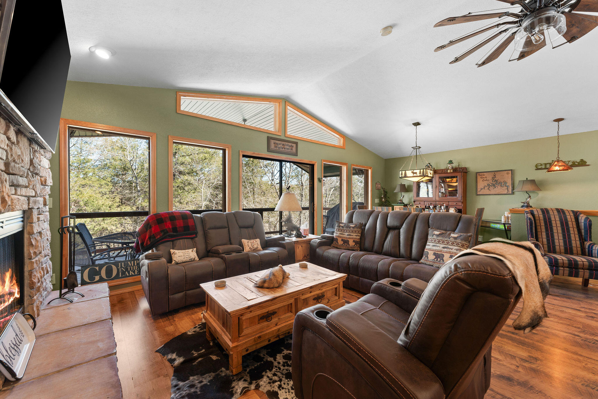 22584 Air Park Drive Property Photo 22