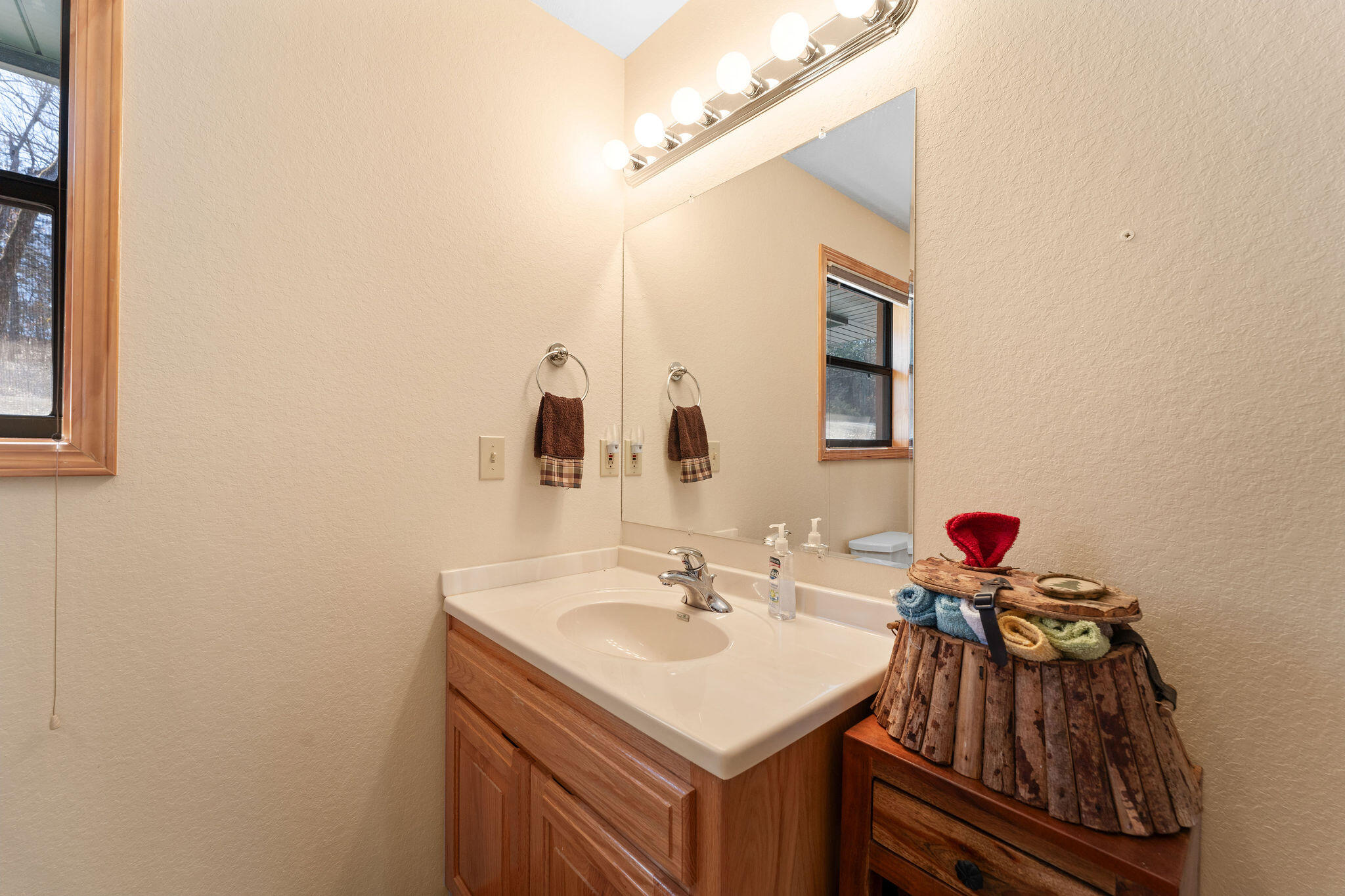 22584 Air Park Drive Property Photo 32