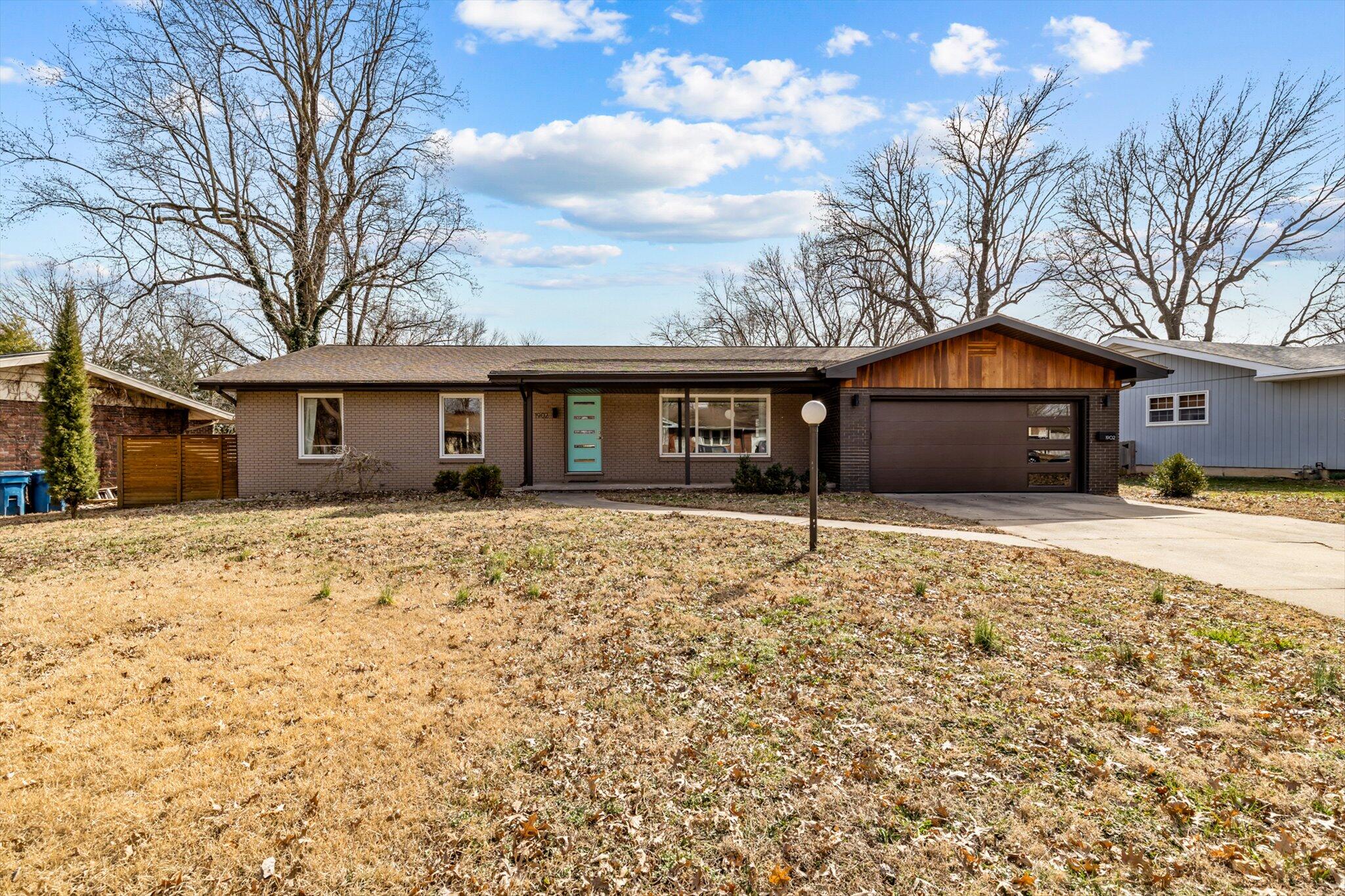 Green Meadows Est Real Estate Listings Main Image
