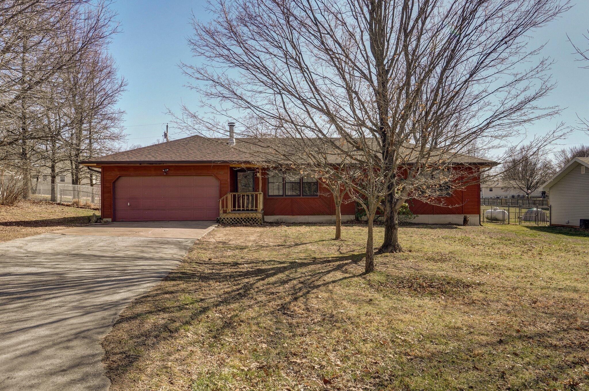1502 West Carmen Street Property Photo