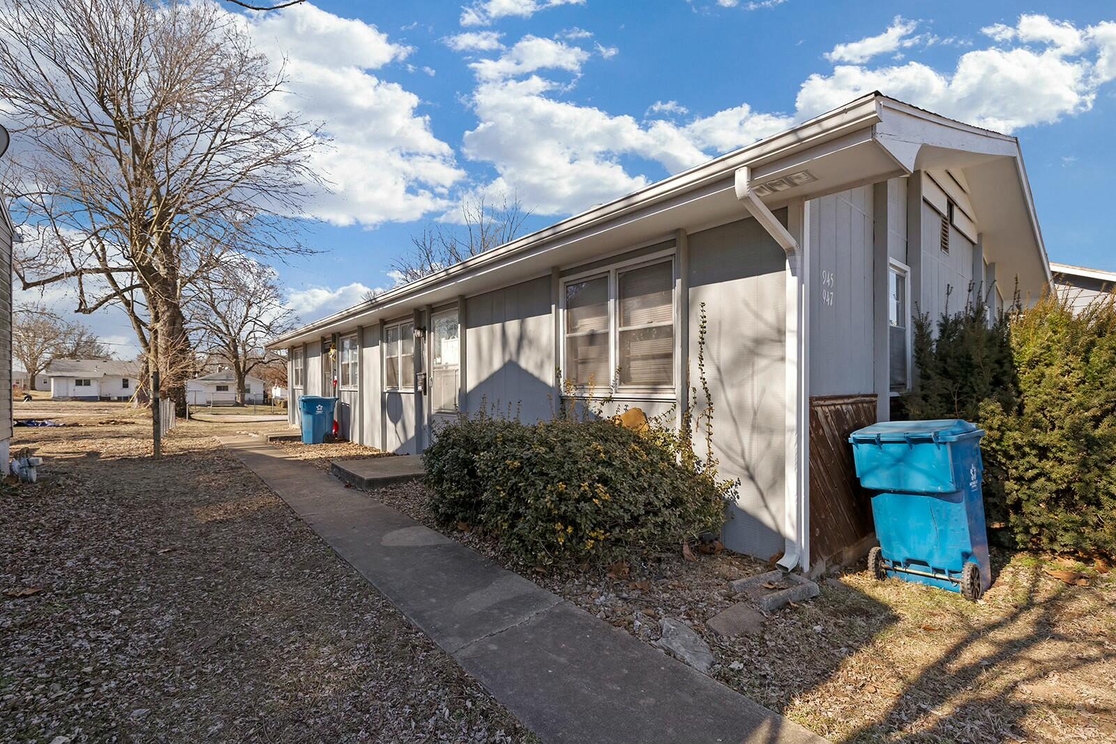 945 947 South Fort Avenue Property Photo