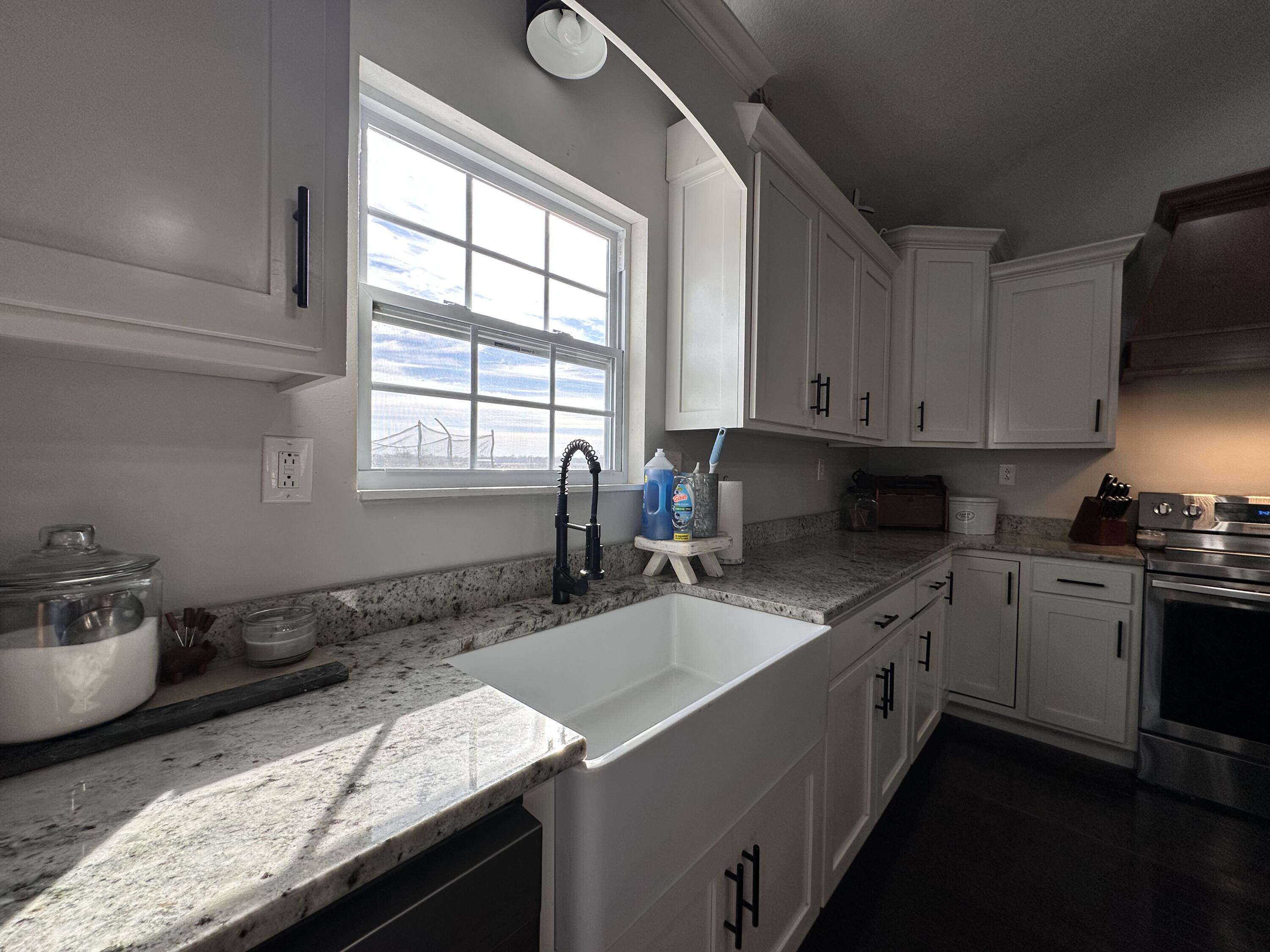 1321 Robin Drive Property Photo 8