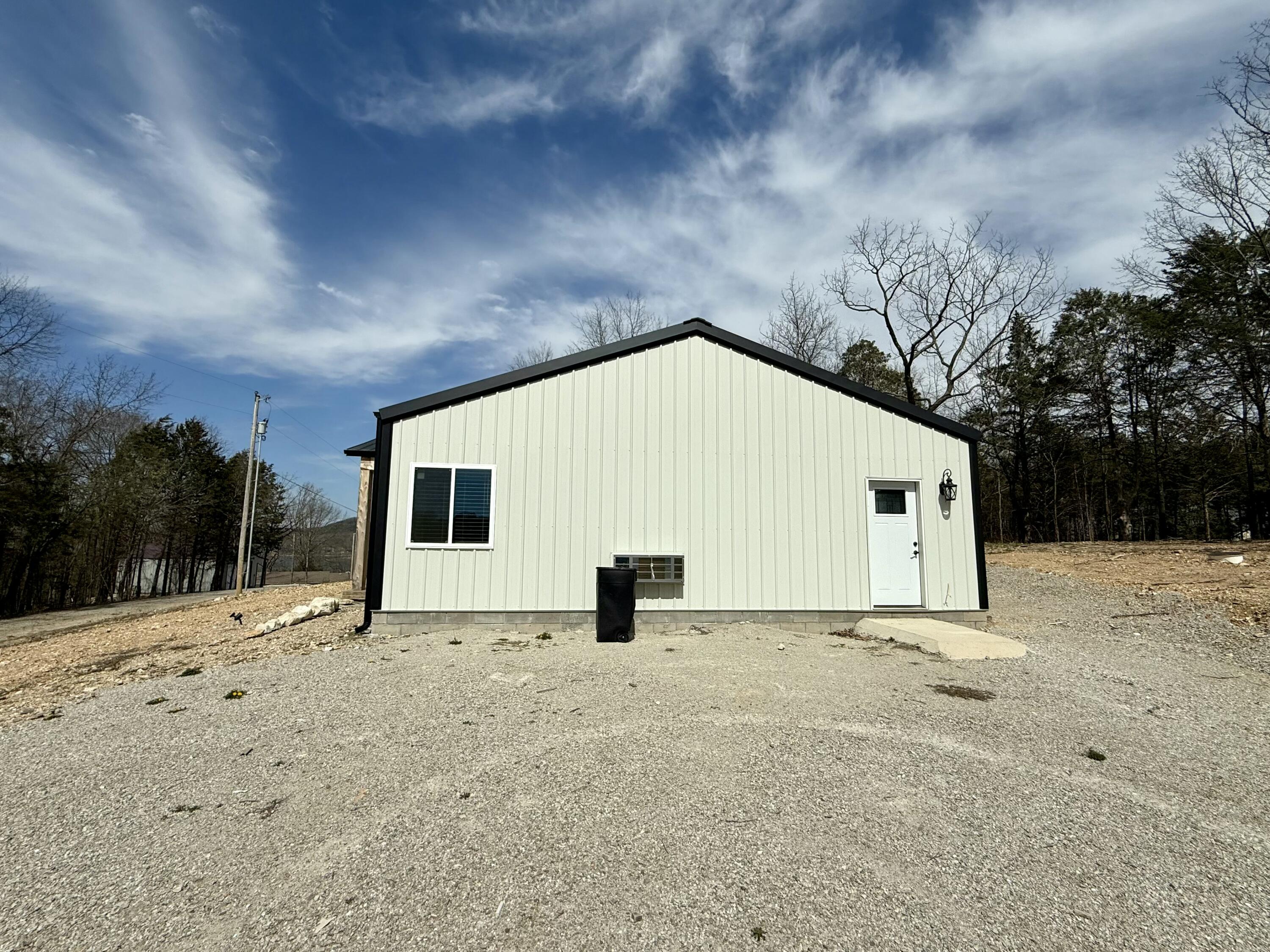 290 Mockingbird Lane Property Photo 3