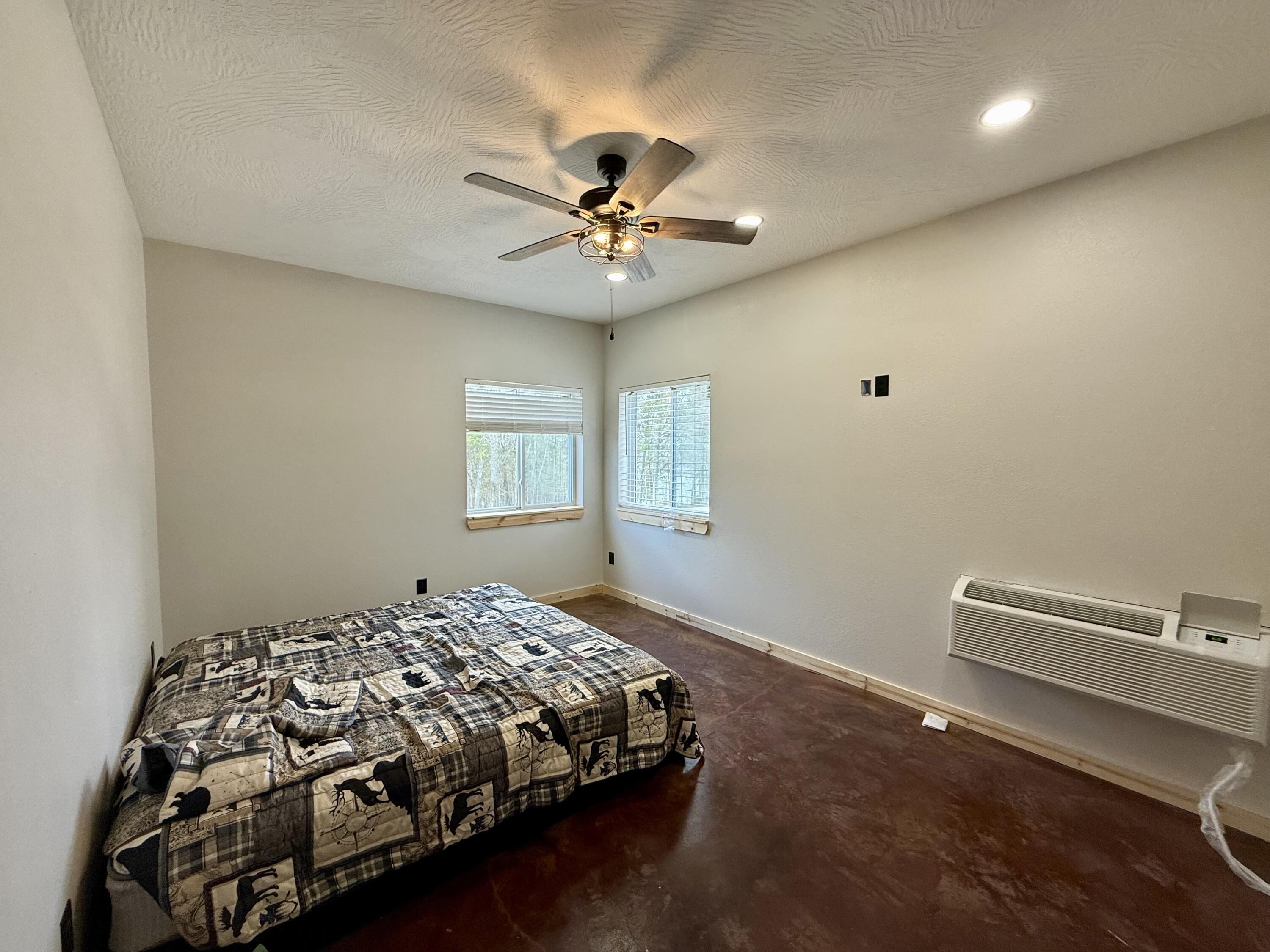 290 Mockingbird Lane Property Photo 14