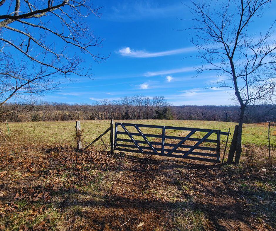 000 Longview Road Property Photo