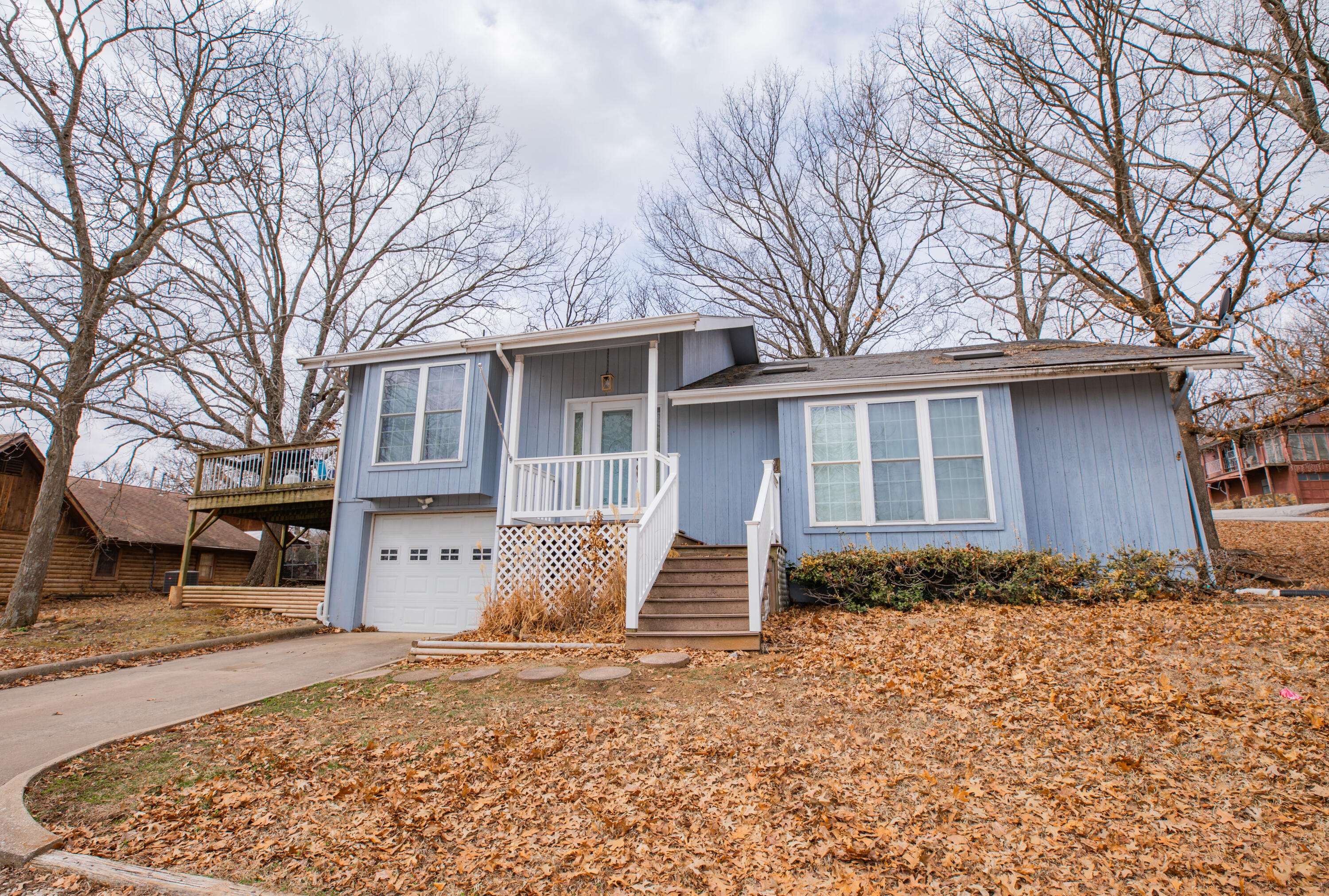 18220 South 1511 Road Property Photo 1