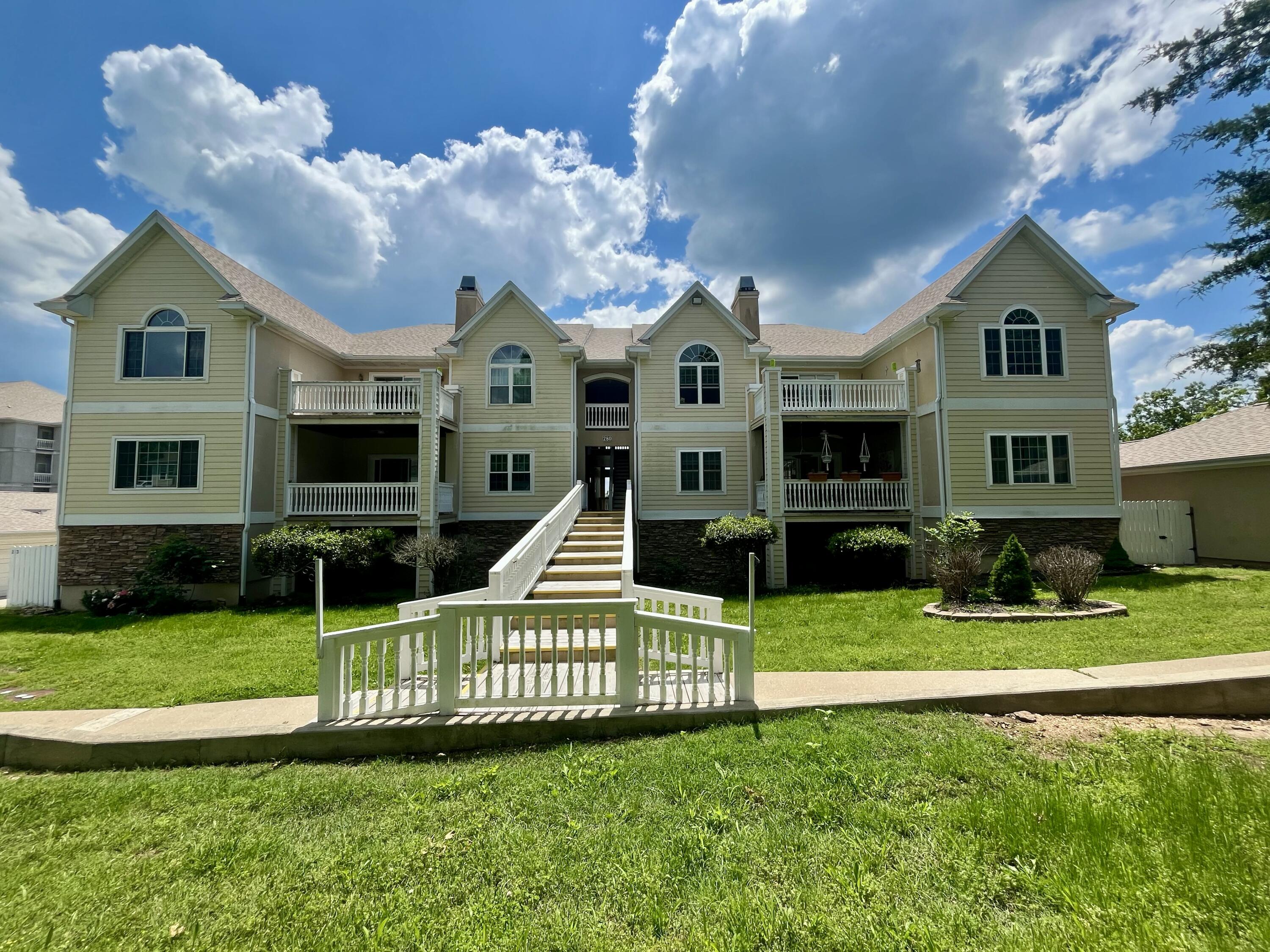 The Woodlands Condos Real Estate Listings Main Image