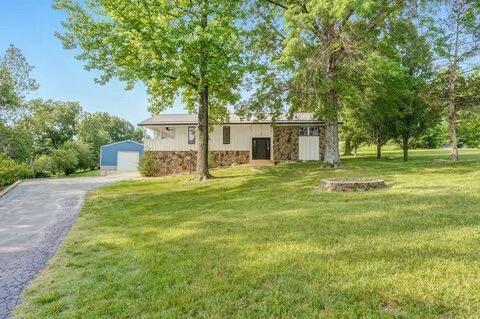 320 West Hubble Drive Property Photo 2