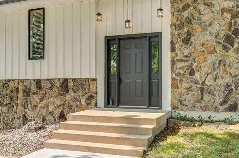 320 West Hubble Drive Property Photo 3