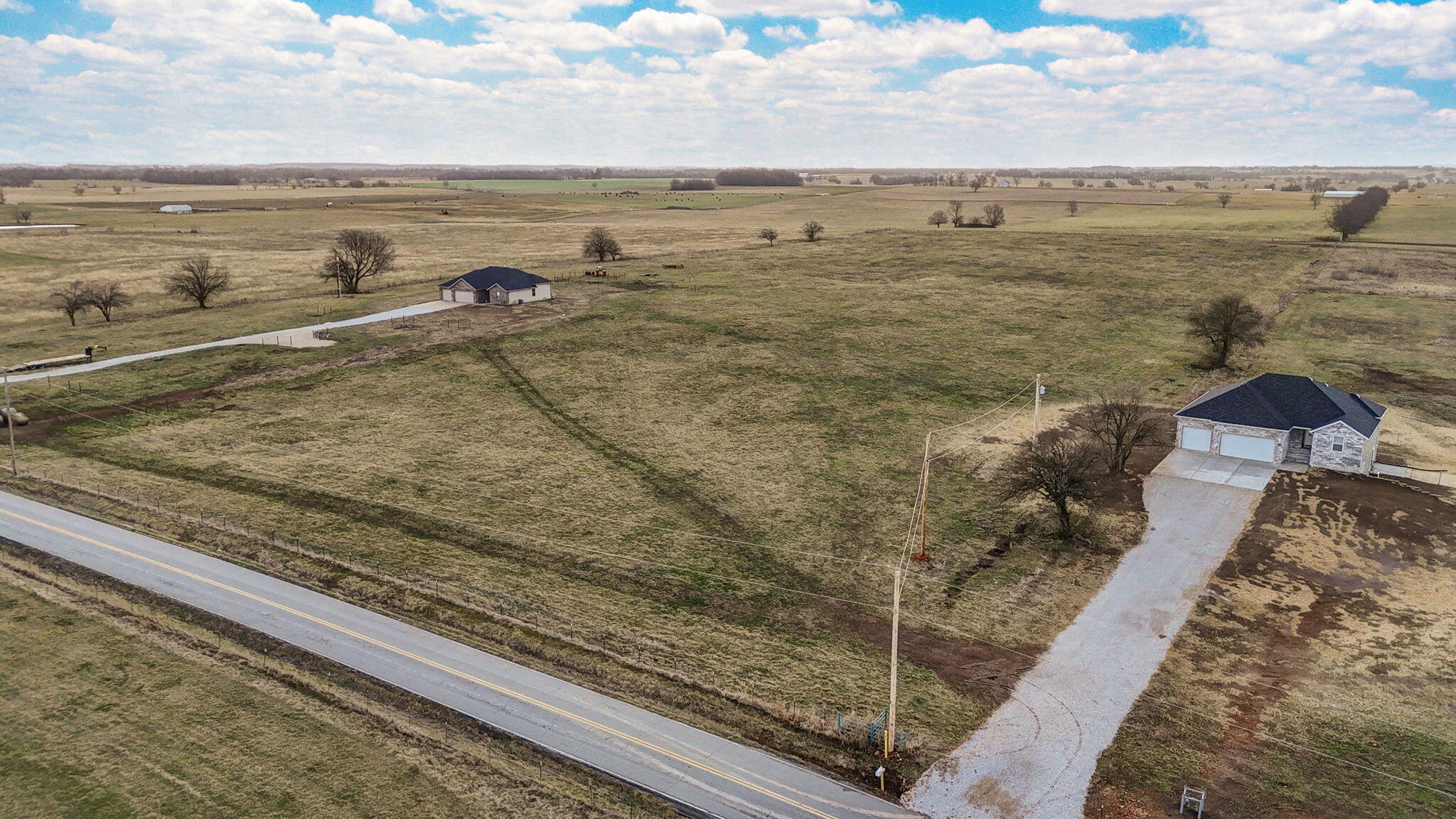 000 West Farm Road 76 Property Photo 4