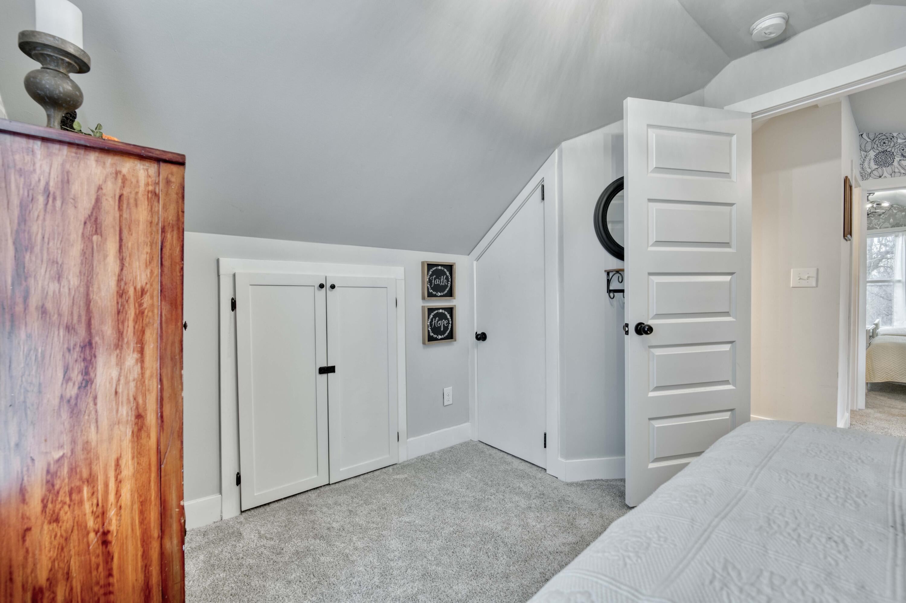 1082 North Farm Road 63 Property Photo 35