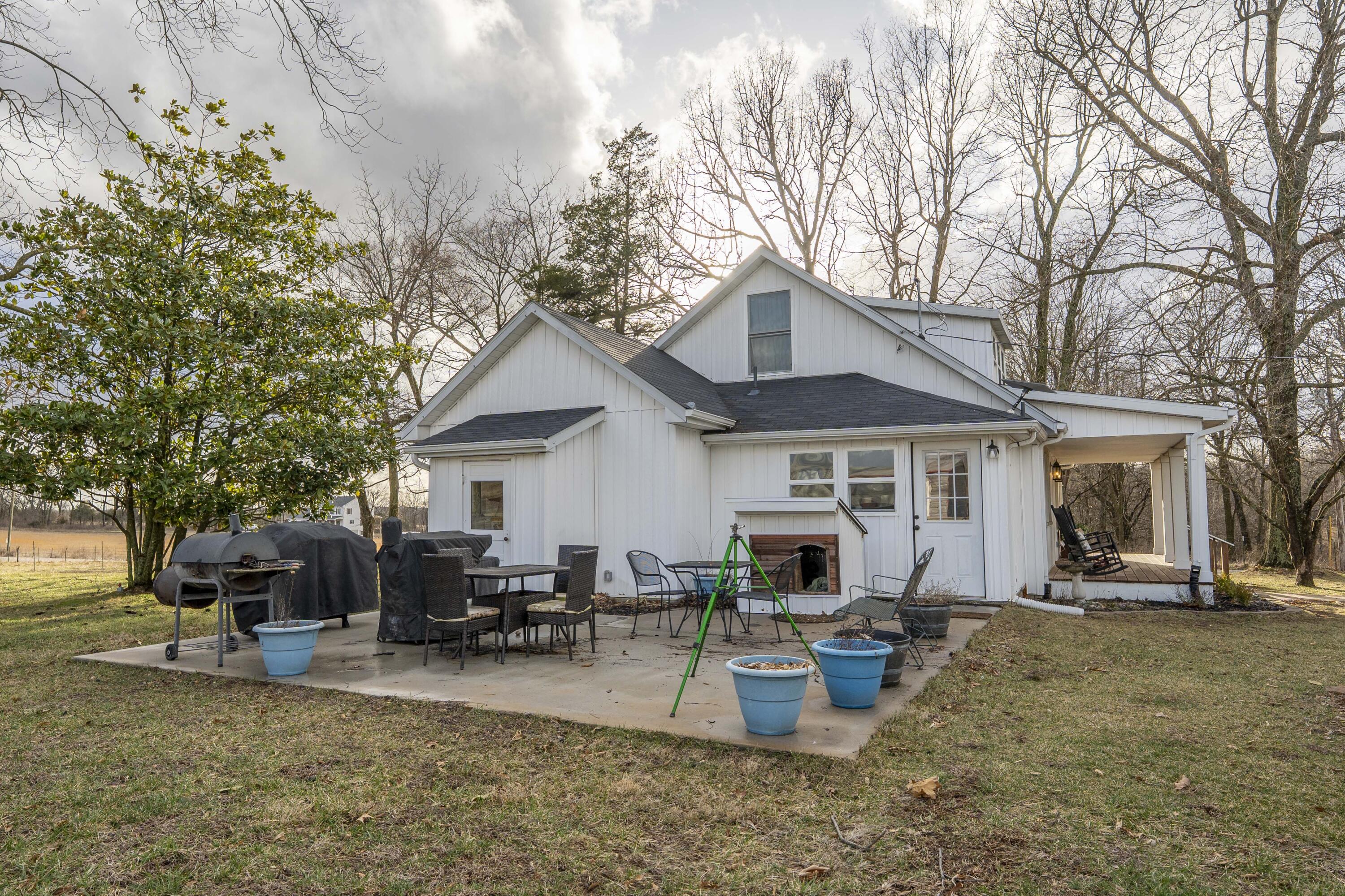 1082 North Farm Road 63 Property Photo 40