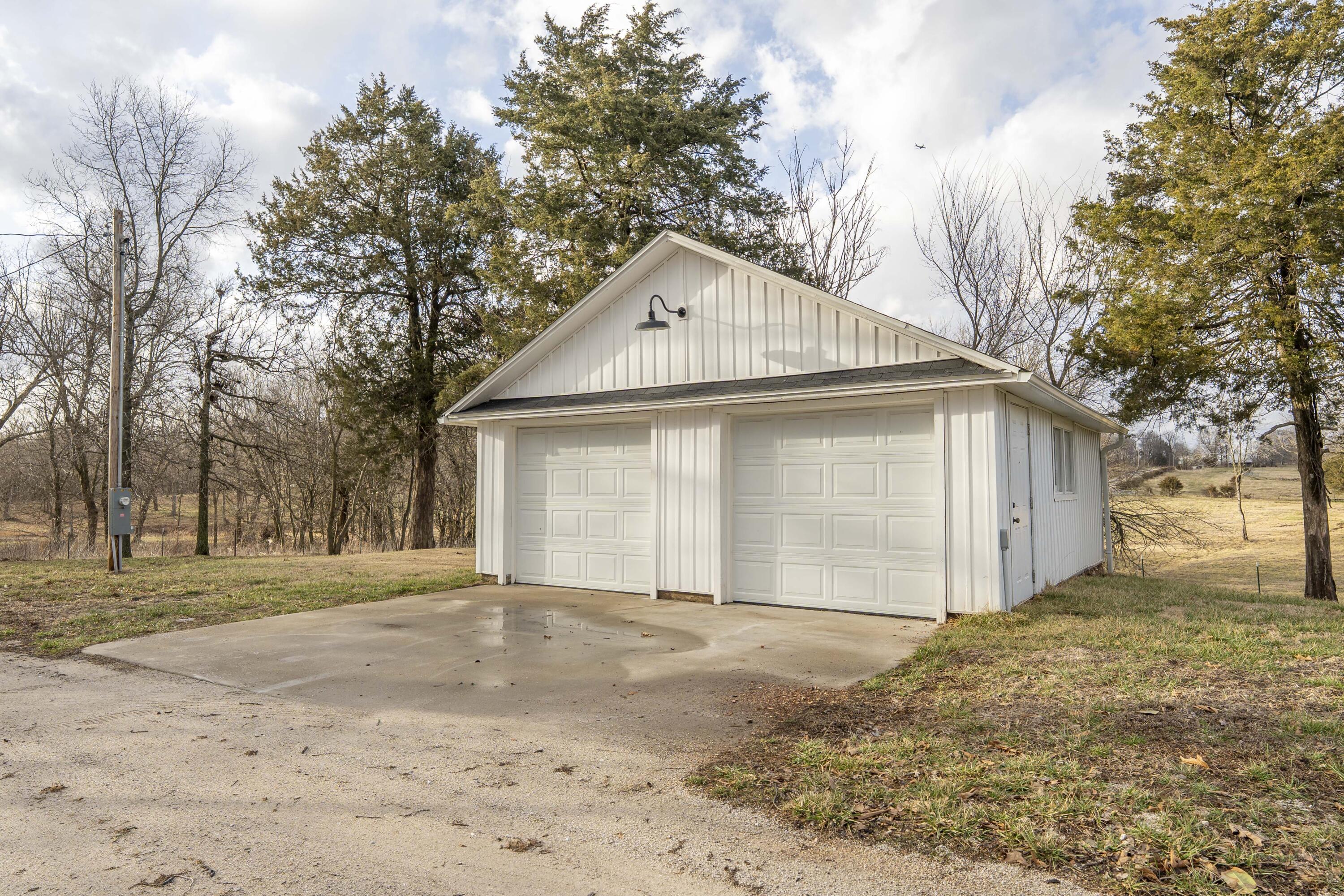 1082 North Farm Road 63 Property Photo 45