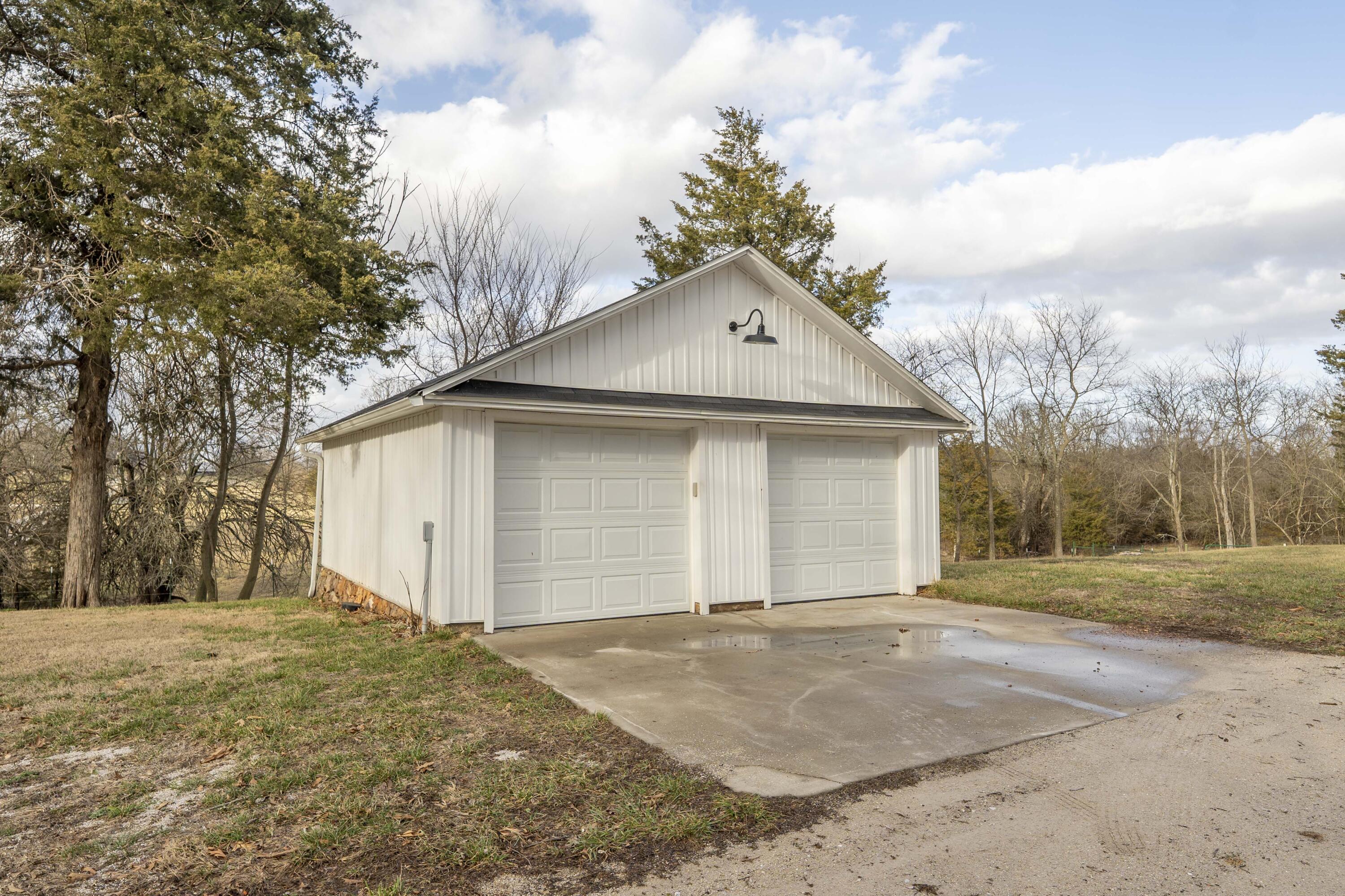 1082 North Farm Road 63 Property Photo 46