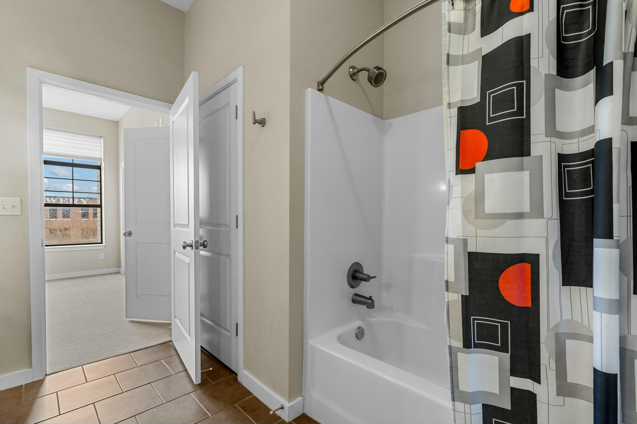 623 West Walnut Street Property Photo 12