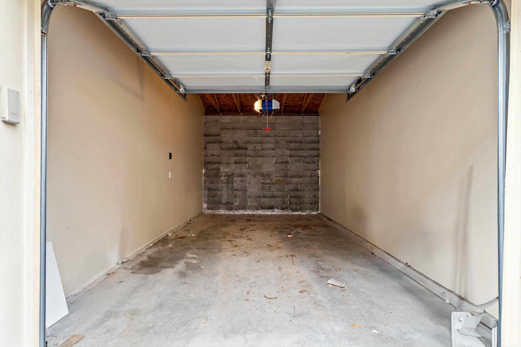 623 West Walnut Street Property Photo 27