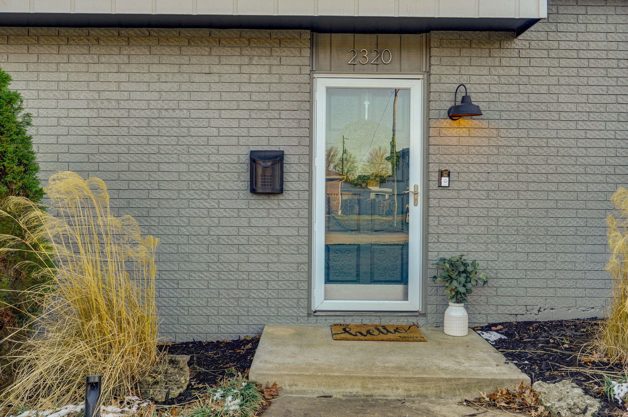 2320 East Raynell Street Property Photo 5