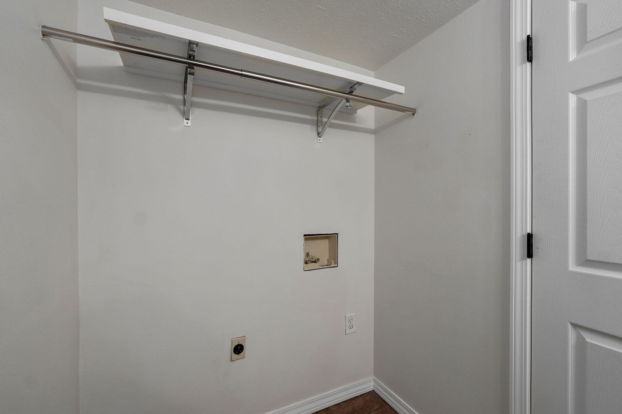 2320 East Raynell Street Property Photo 25