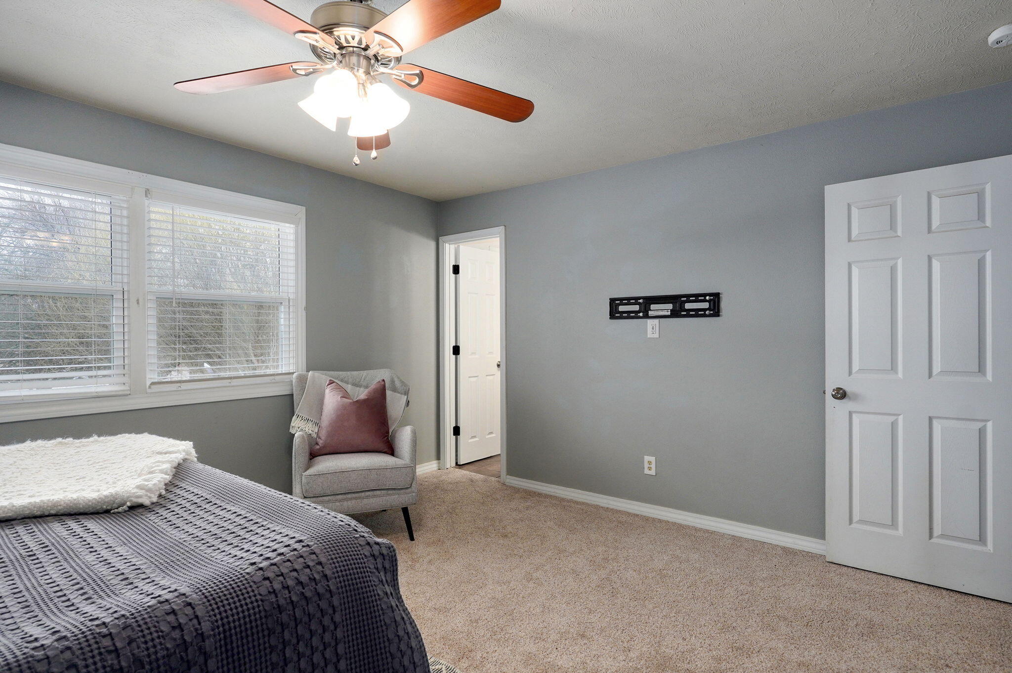 2320 East Raynell Street Property Photo 27