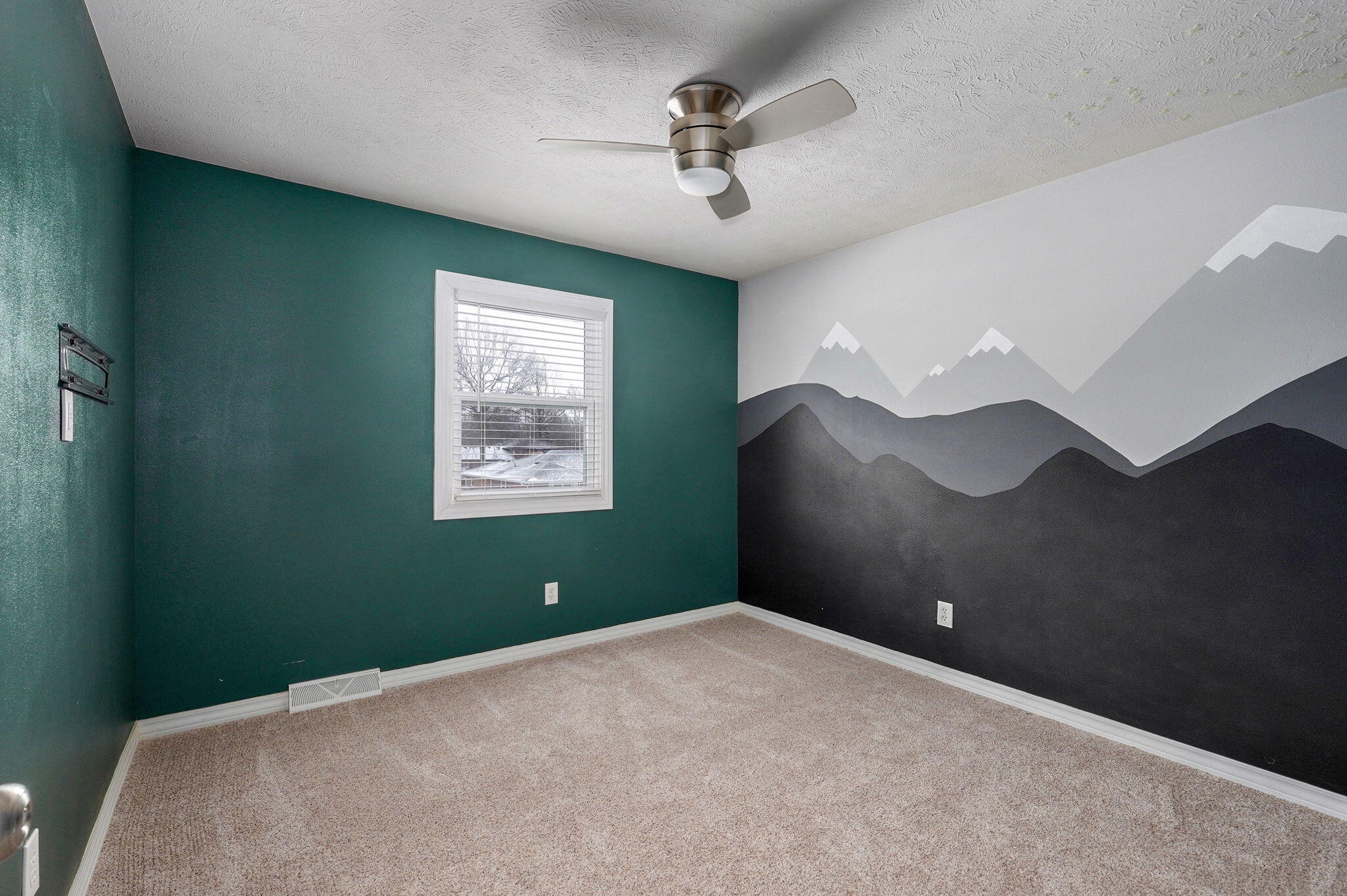 2320 East Raynell Street Property Photo 29