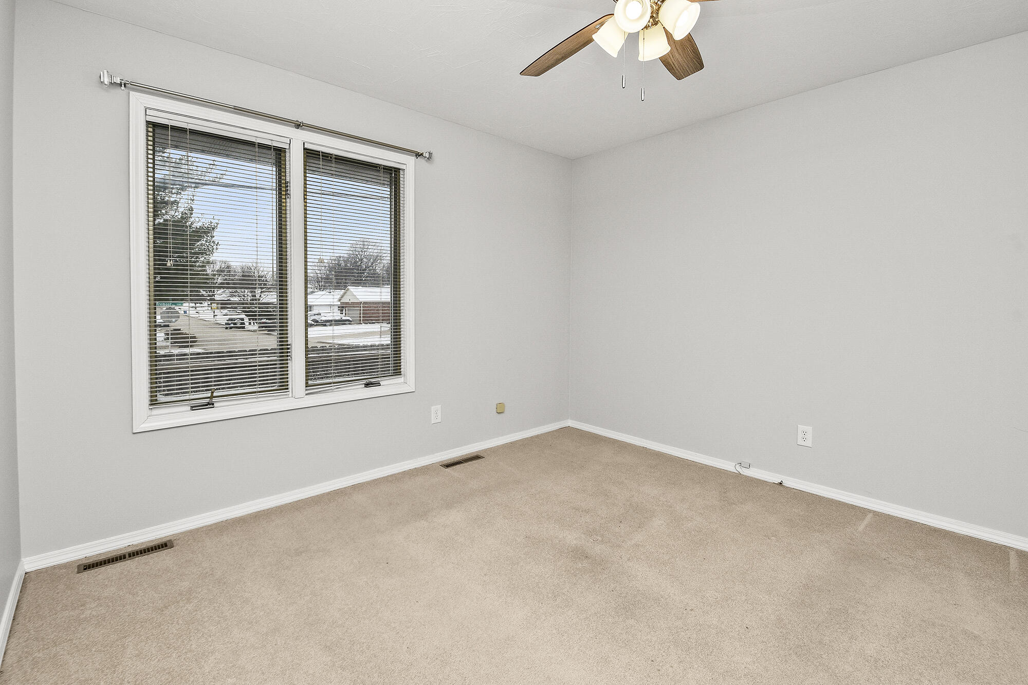 1402 East Dunkirk Street Property Photo 21