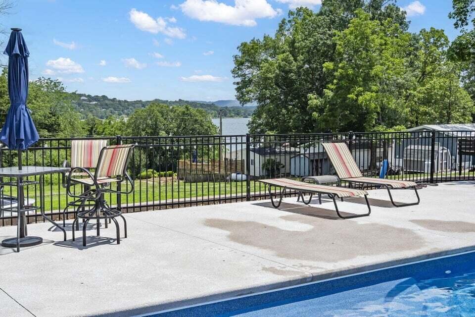 9 View Table Rock Landing Property Photo 32