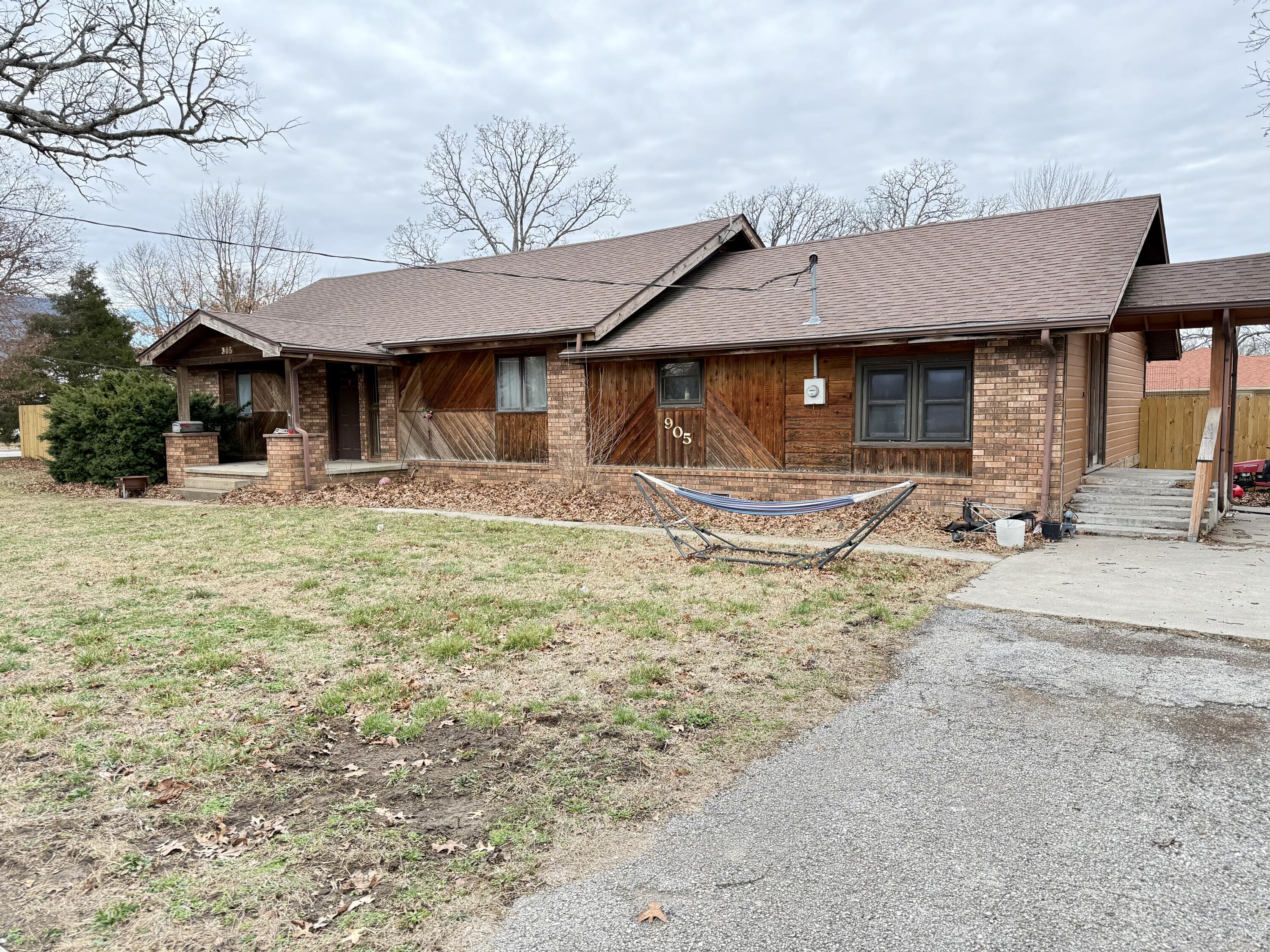 905 North Main Avenue Property Photo 1