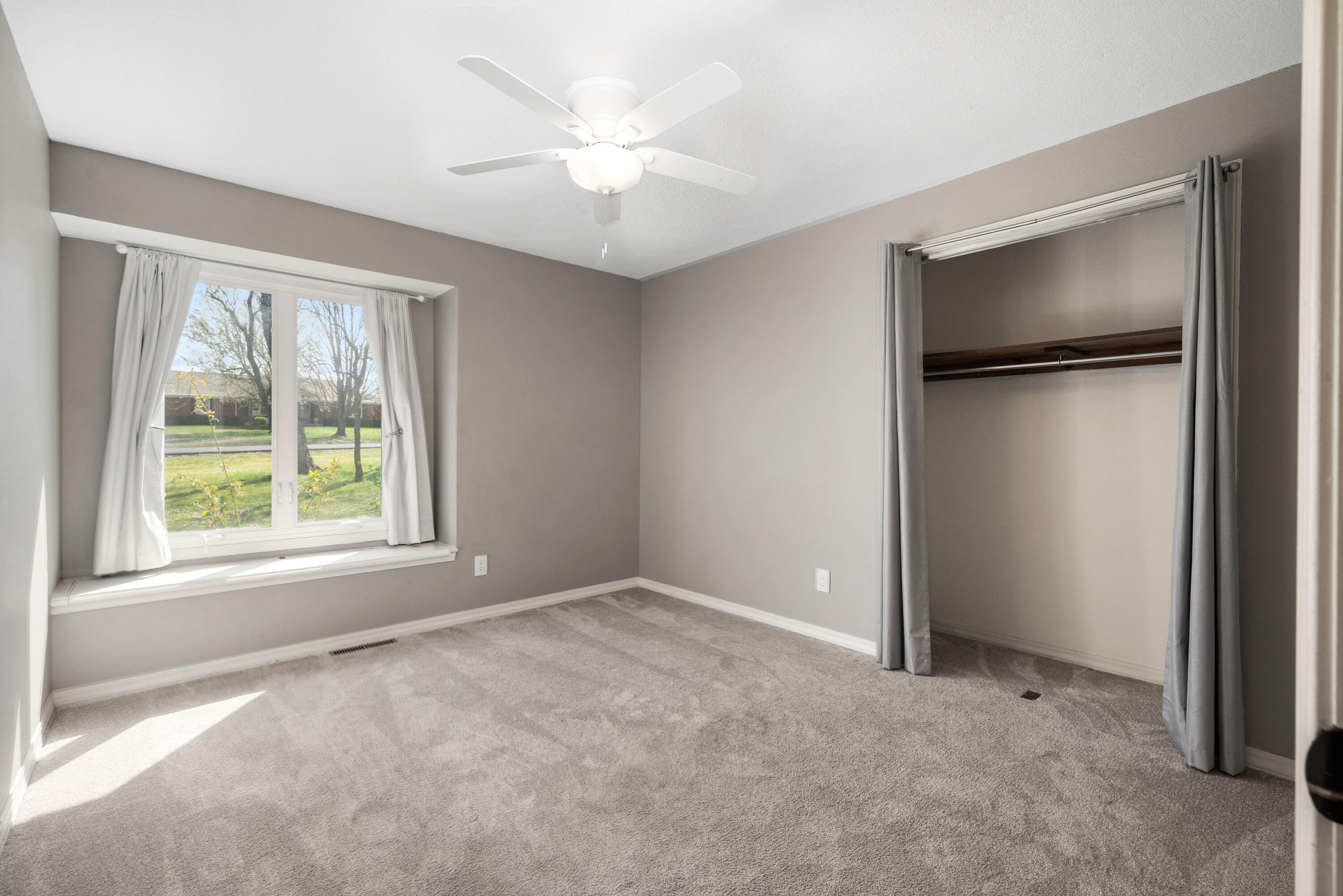 401 Silverwood Lane Property Photo 14